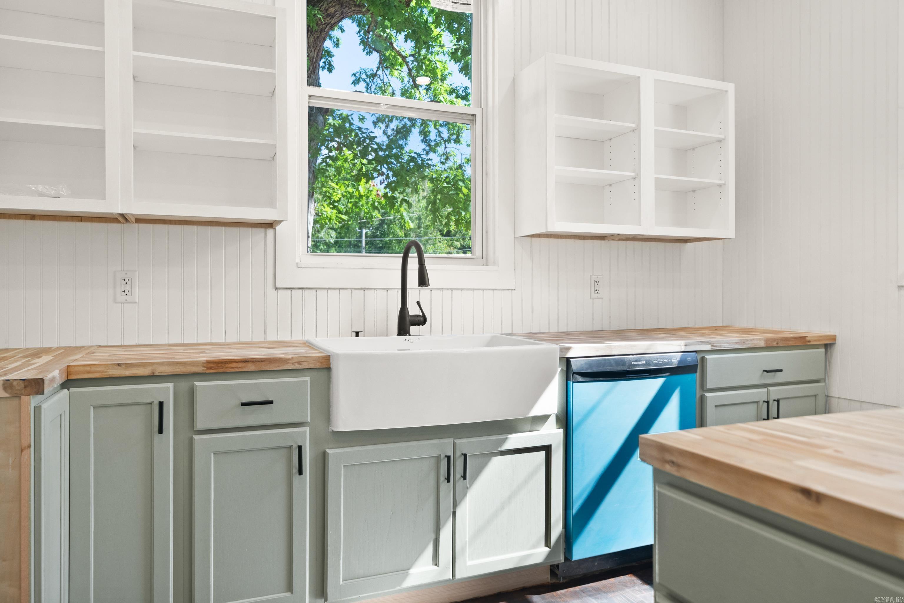 Rector & Moore - Residential