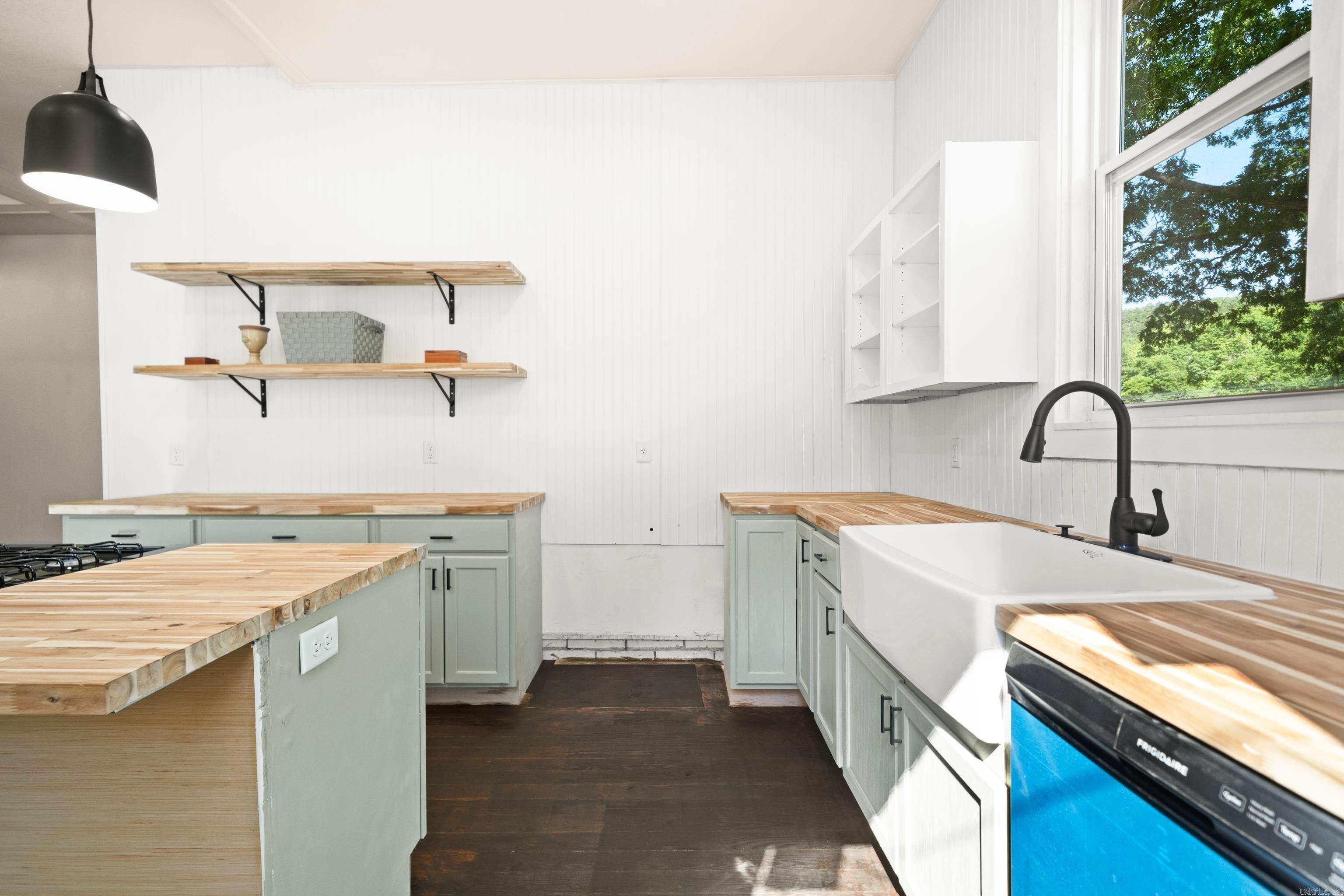 Rector & Moore - Residential