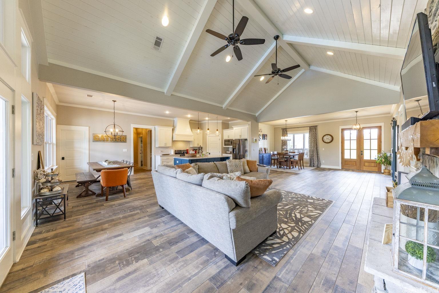 STONEHILL - Residential