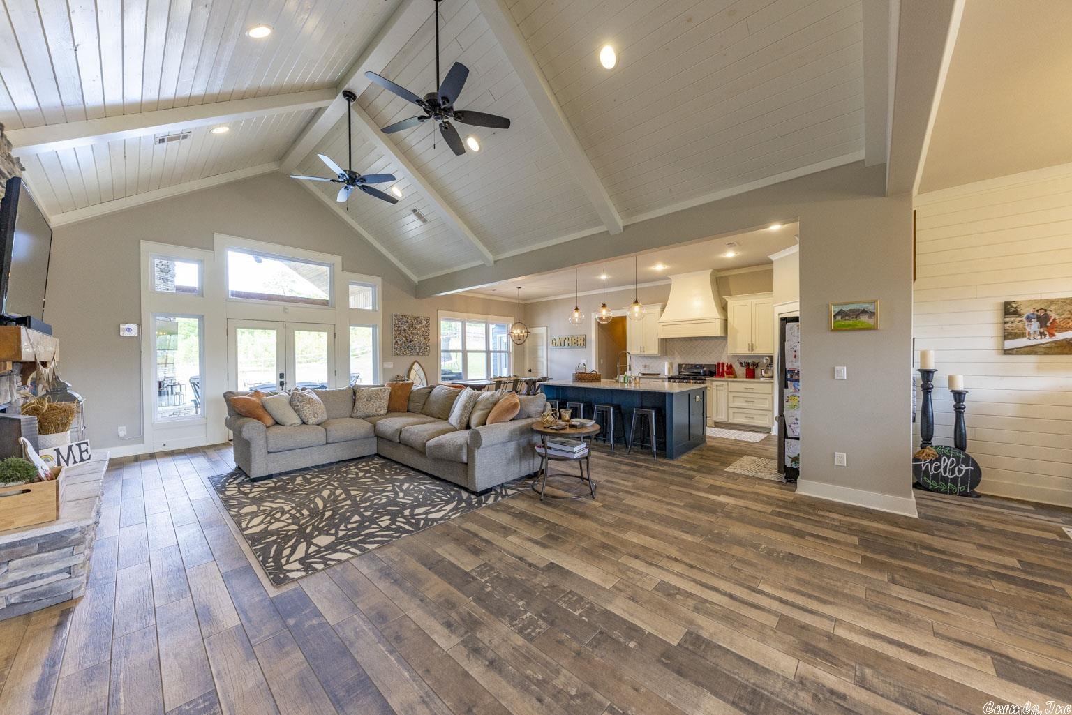 STONEHILL - Residential