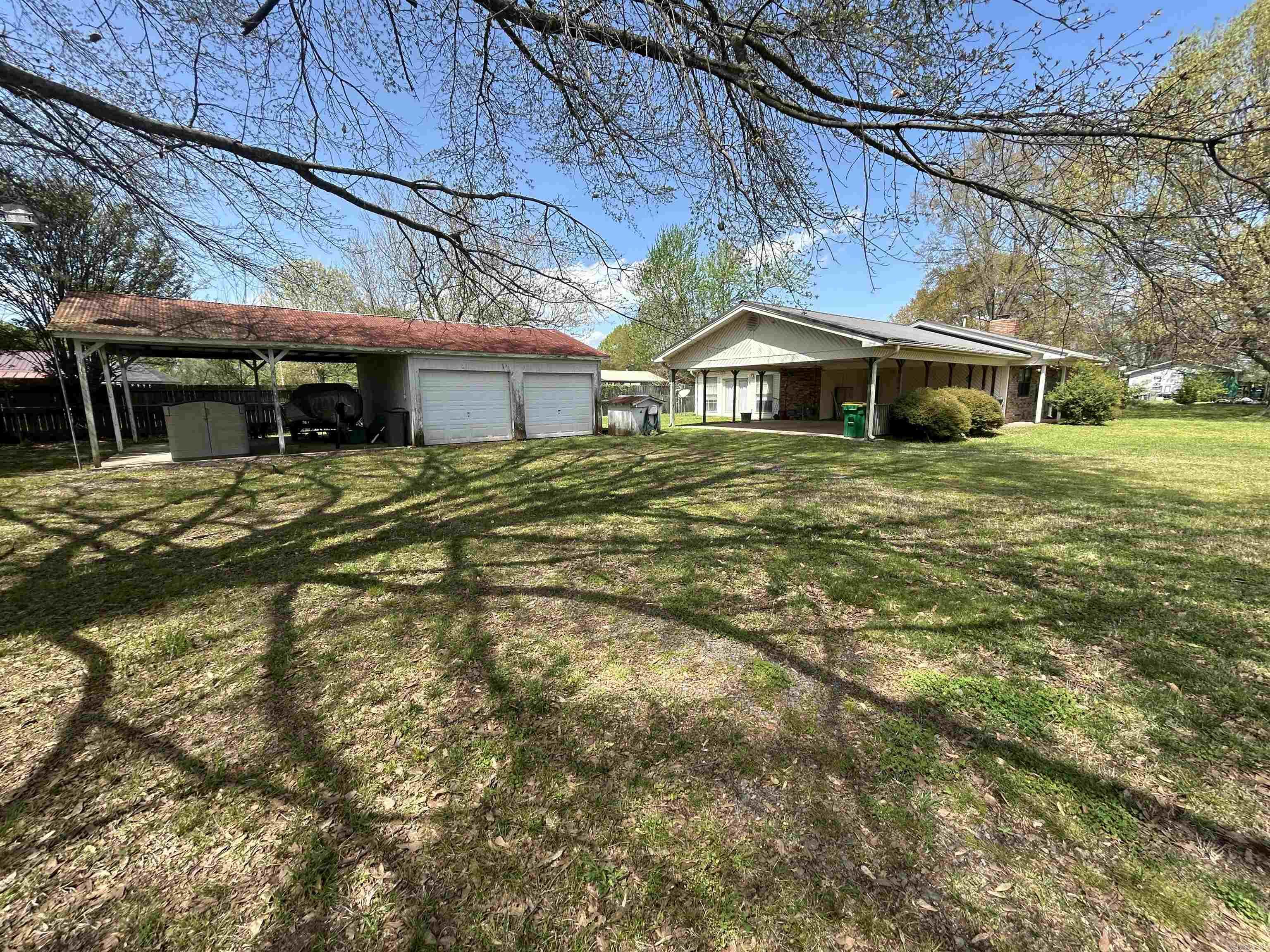 OLD RIVER LAKE ACRES - Residential