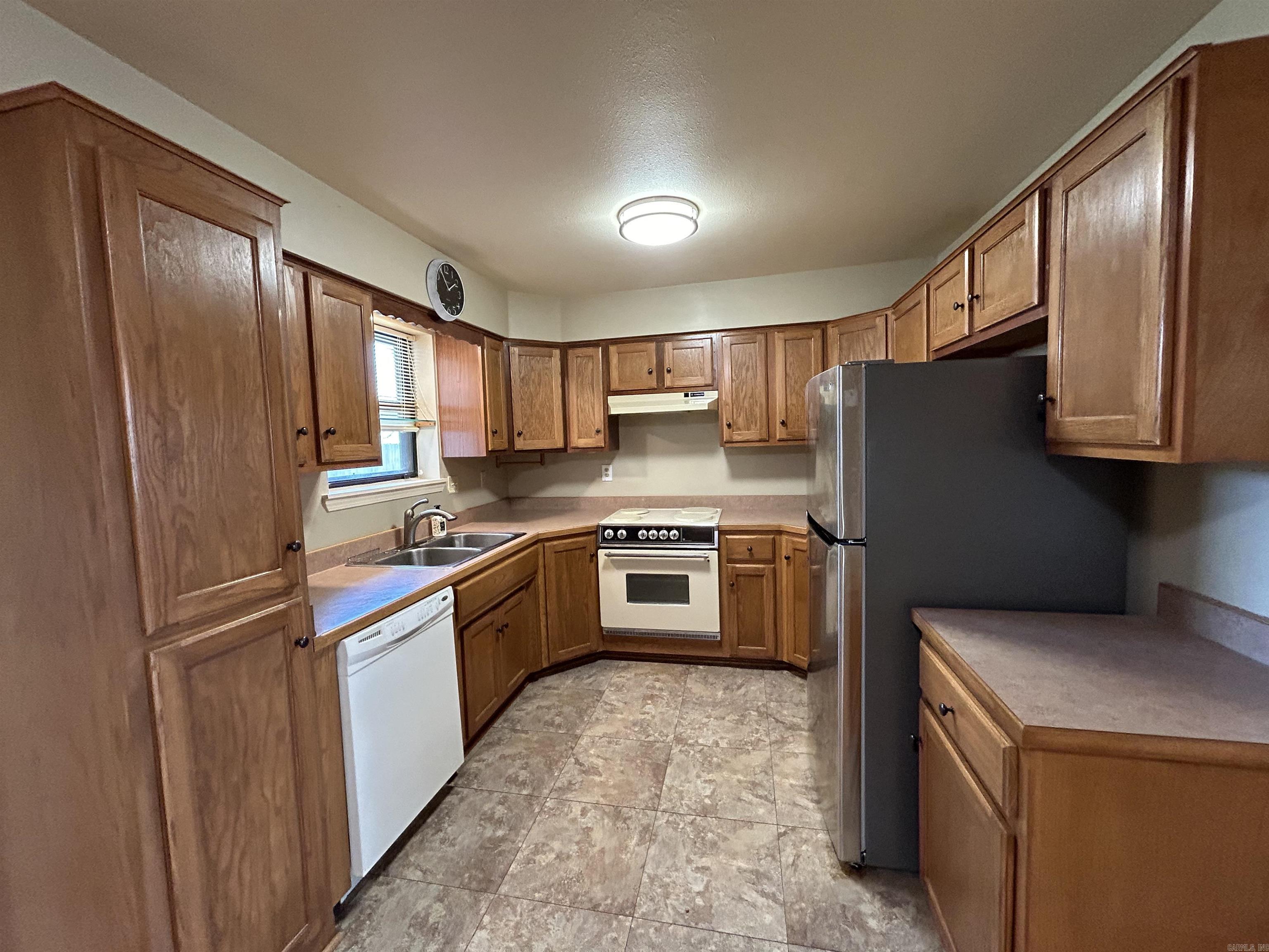 OLD RIVER LAKE ACRES - Residential