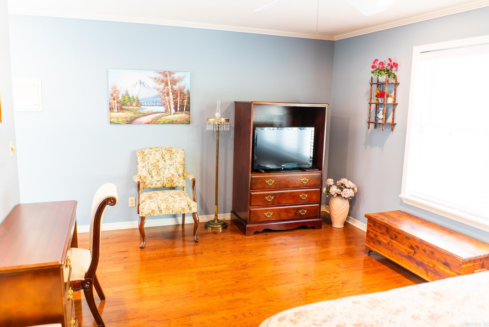 COUNTRY CLUB ESTATES - Residential