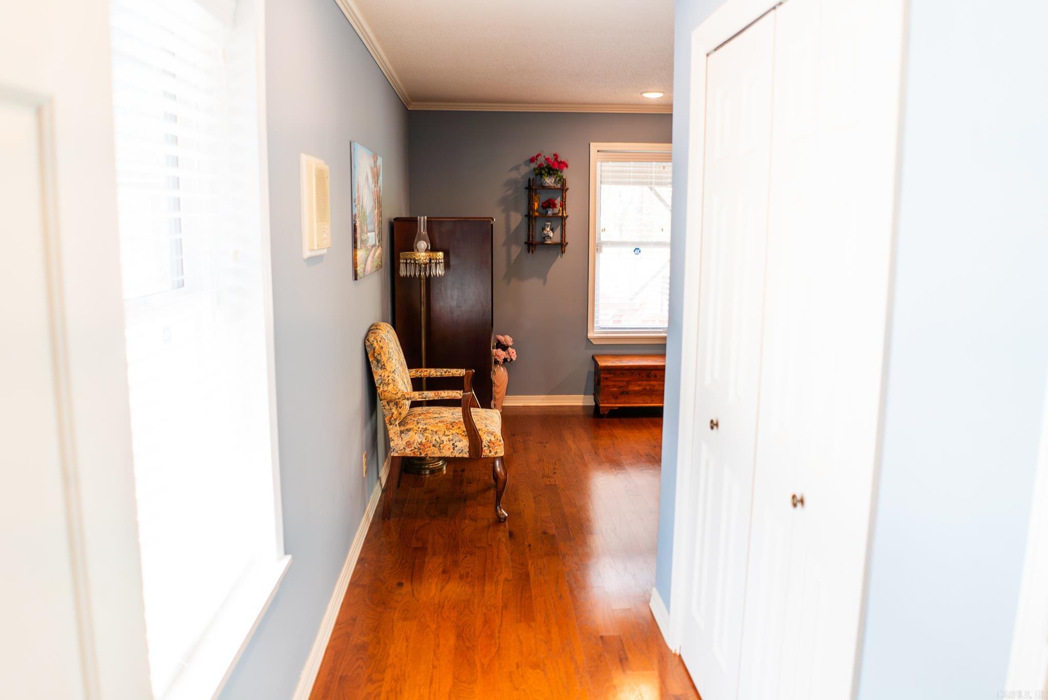 COUNTRY CLUB ESTATES - Residential