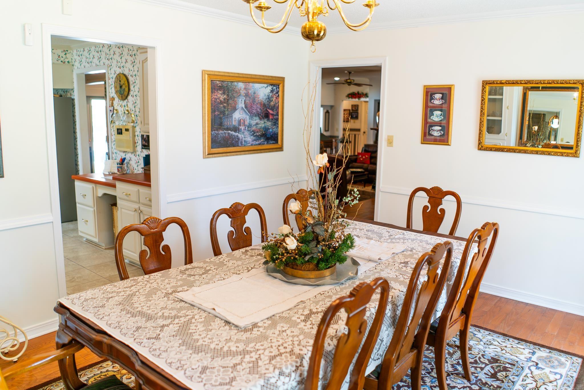 COUNTRY CLUB ESTATES - Residential