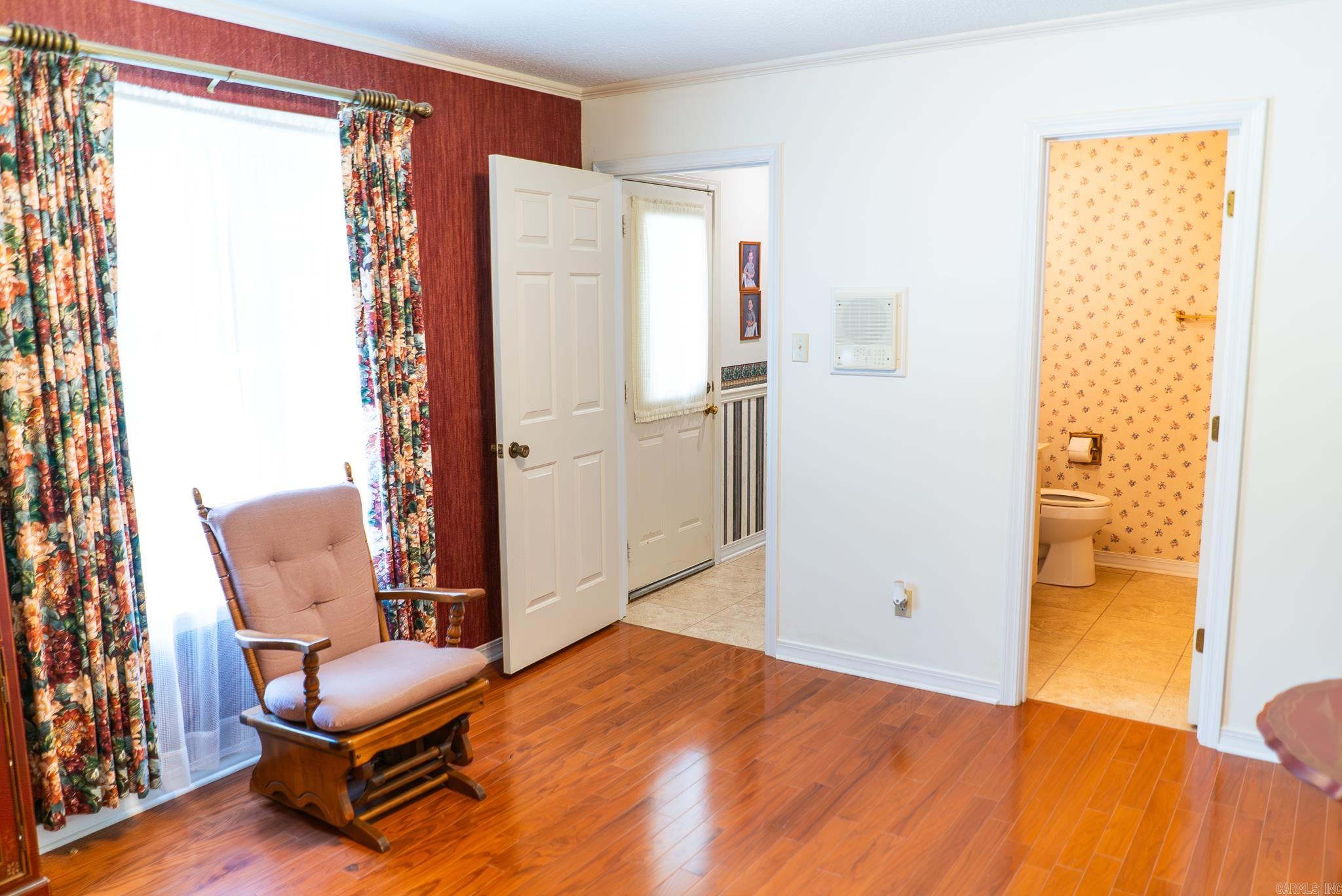 COUNTRY CLUB ESTATES - Residential