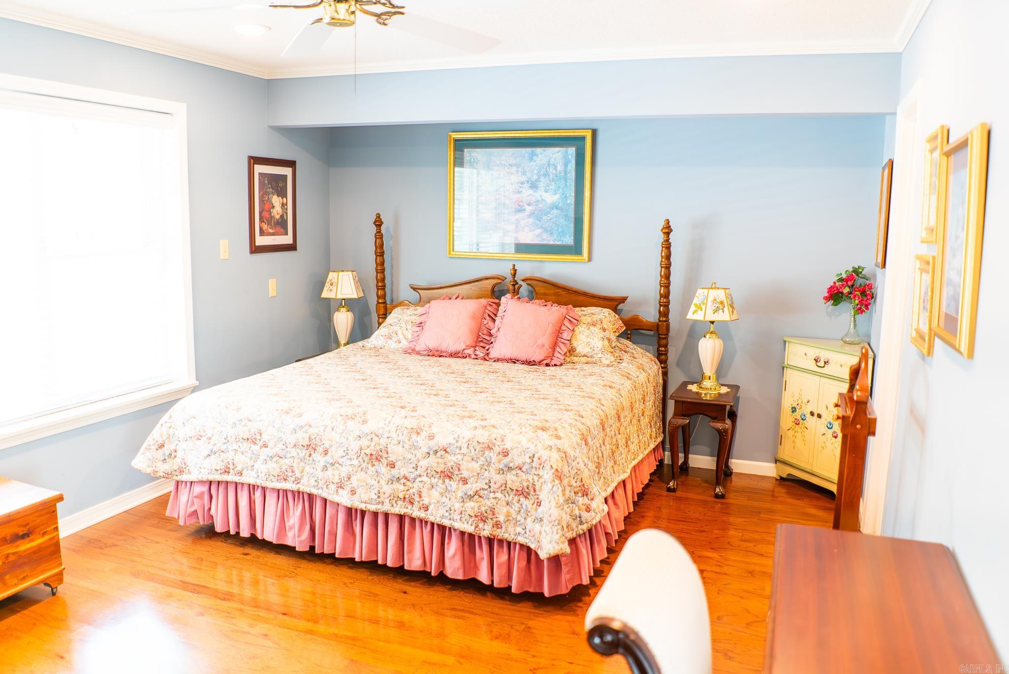 COUNTRY CLUB ESTATES - Residential