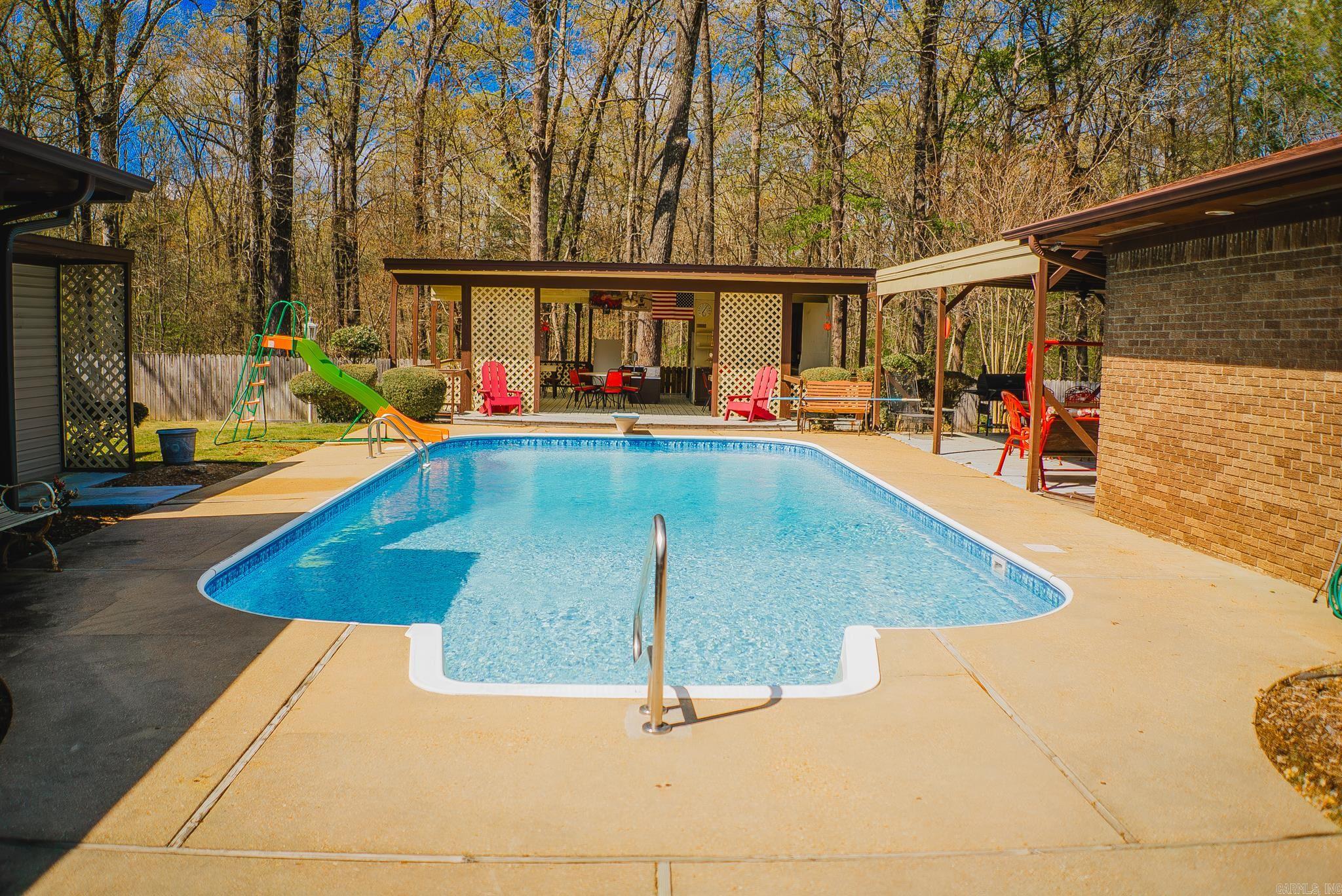 COUNTRY CLUB ESTATES - Residential