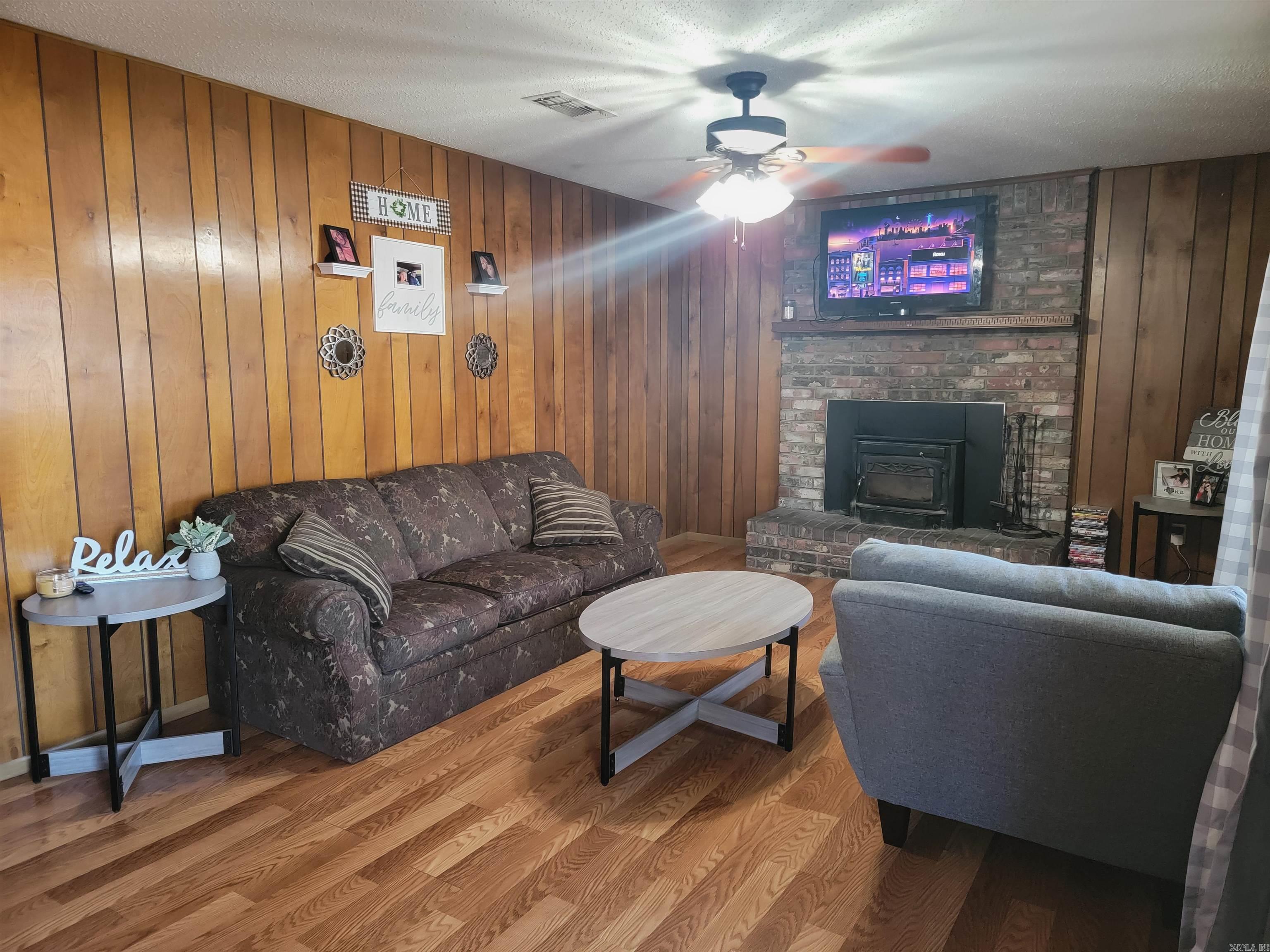 Mena Original - Residential