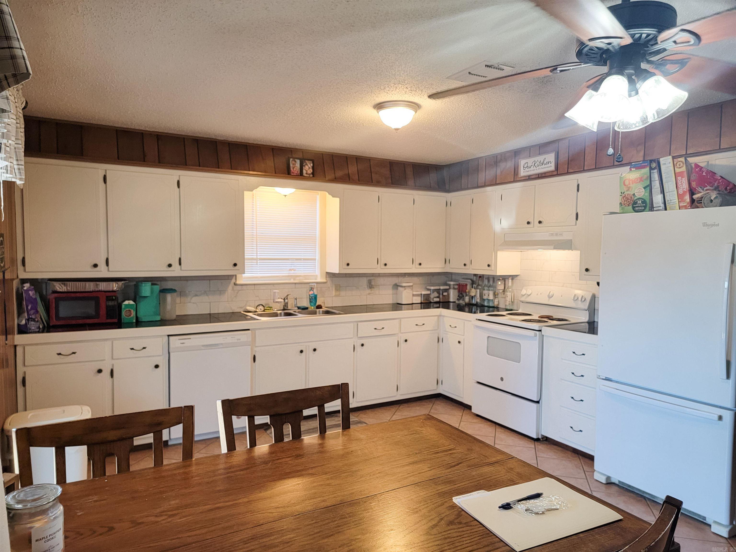 Mena Original - Residential