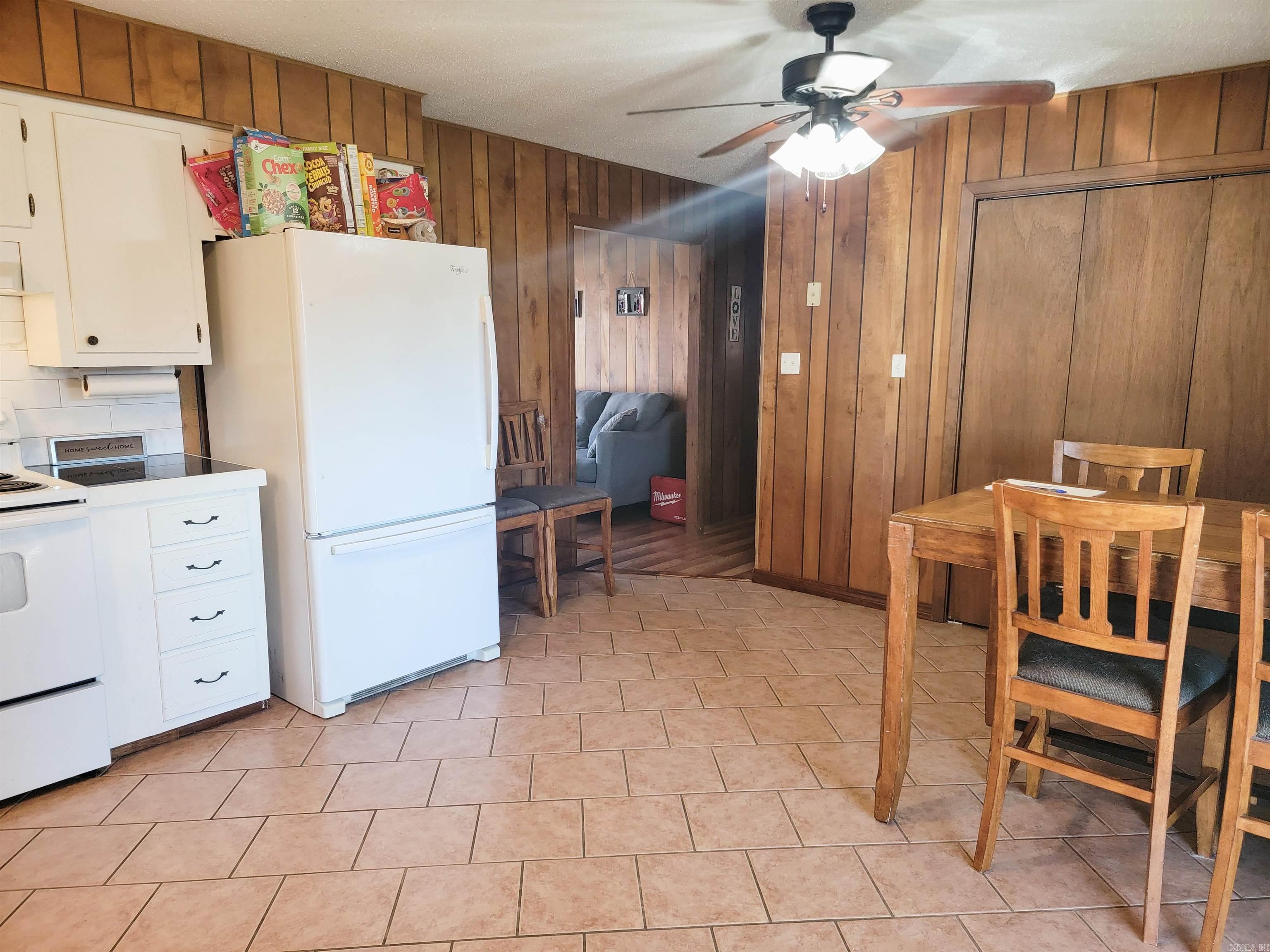 Mena Original - Residential