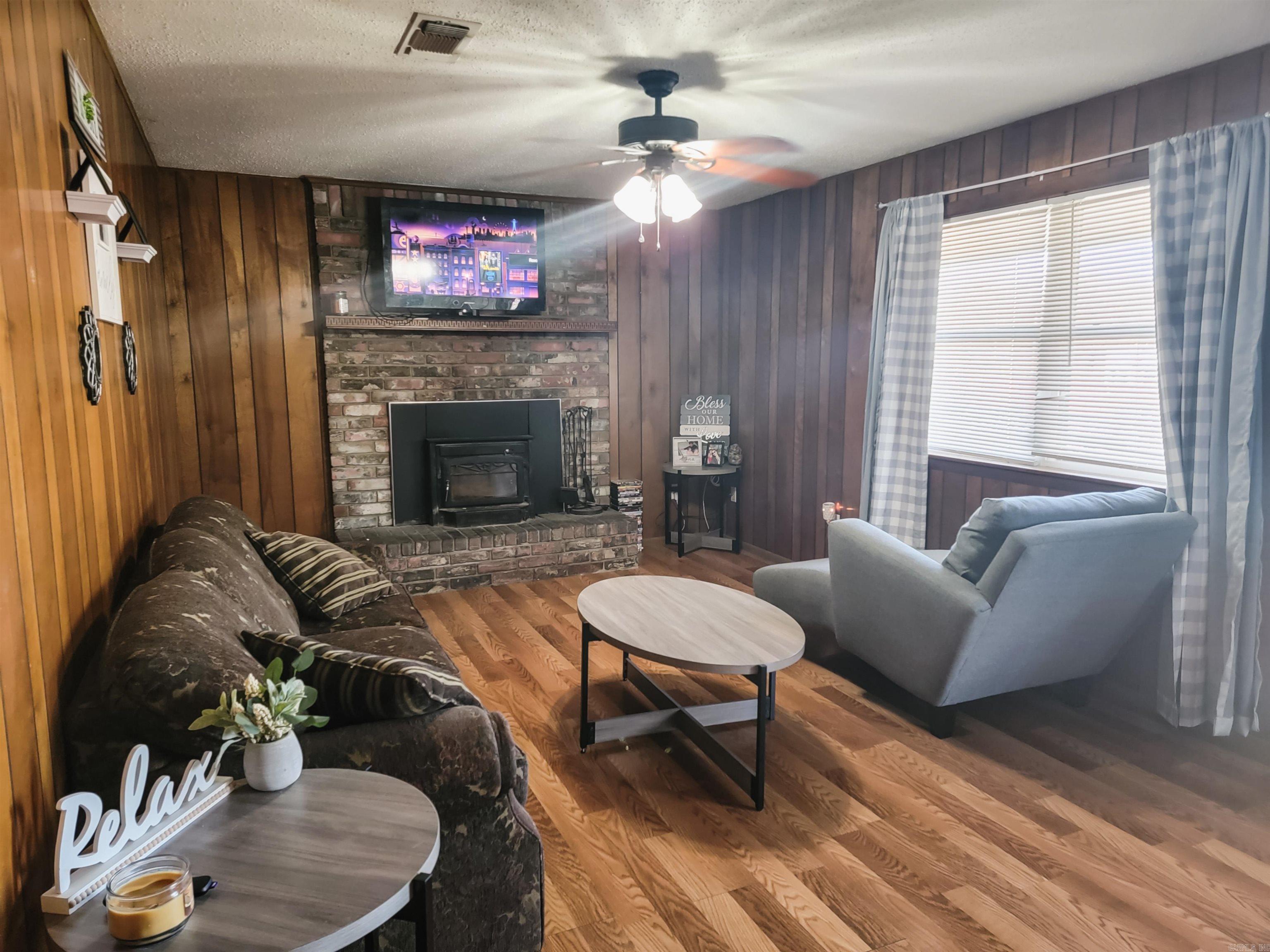 Mena Original - Residential