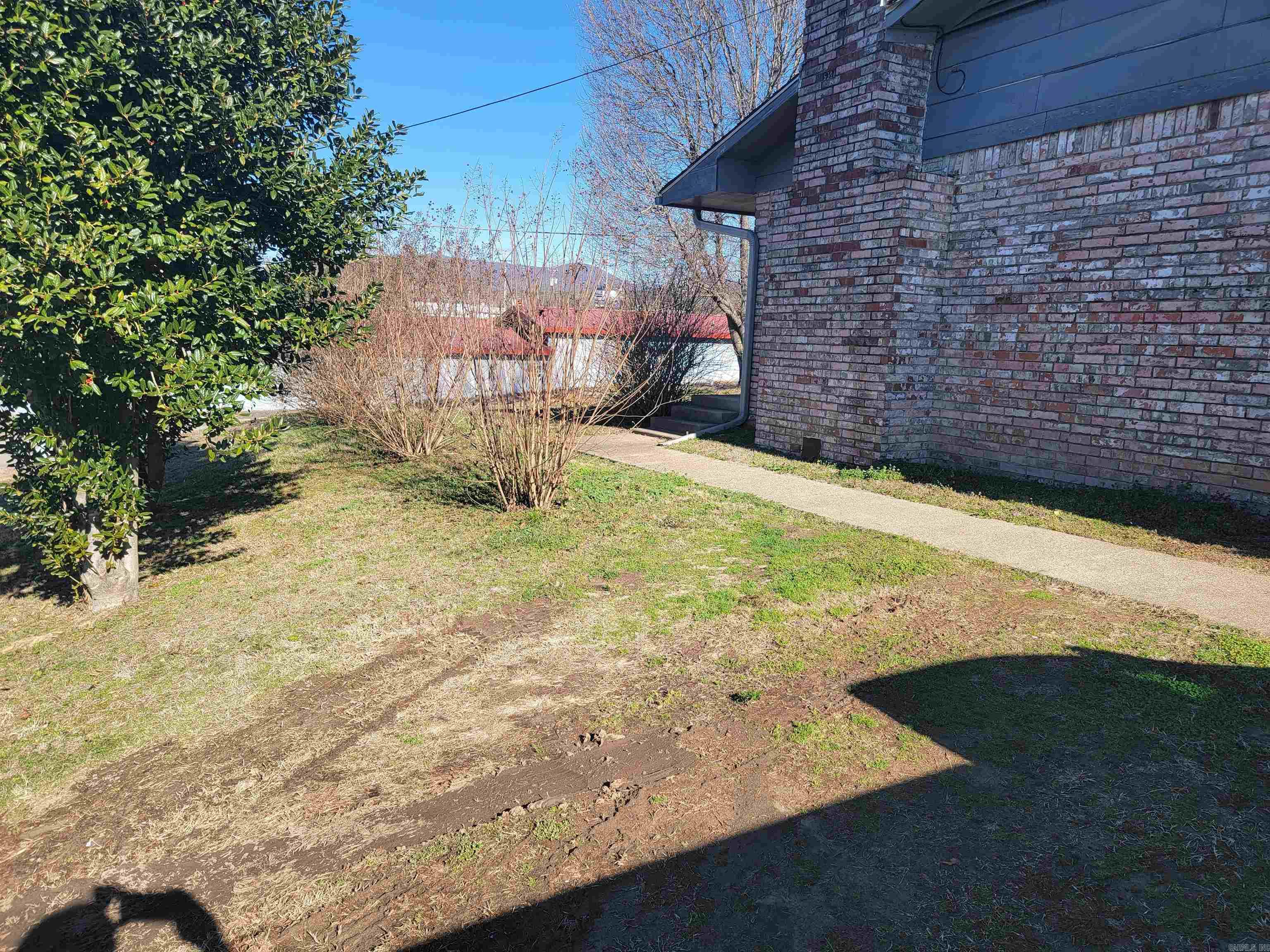 Mena Original - Residential