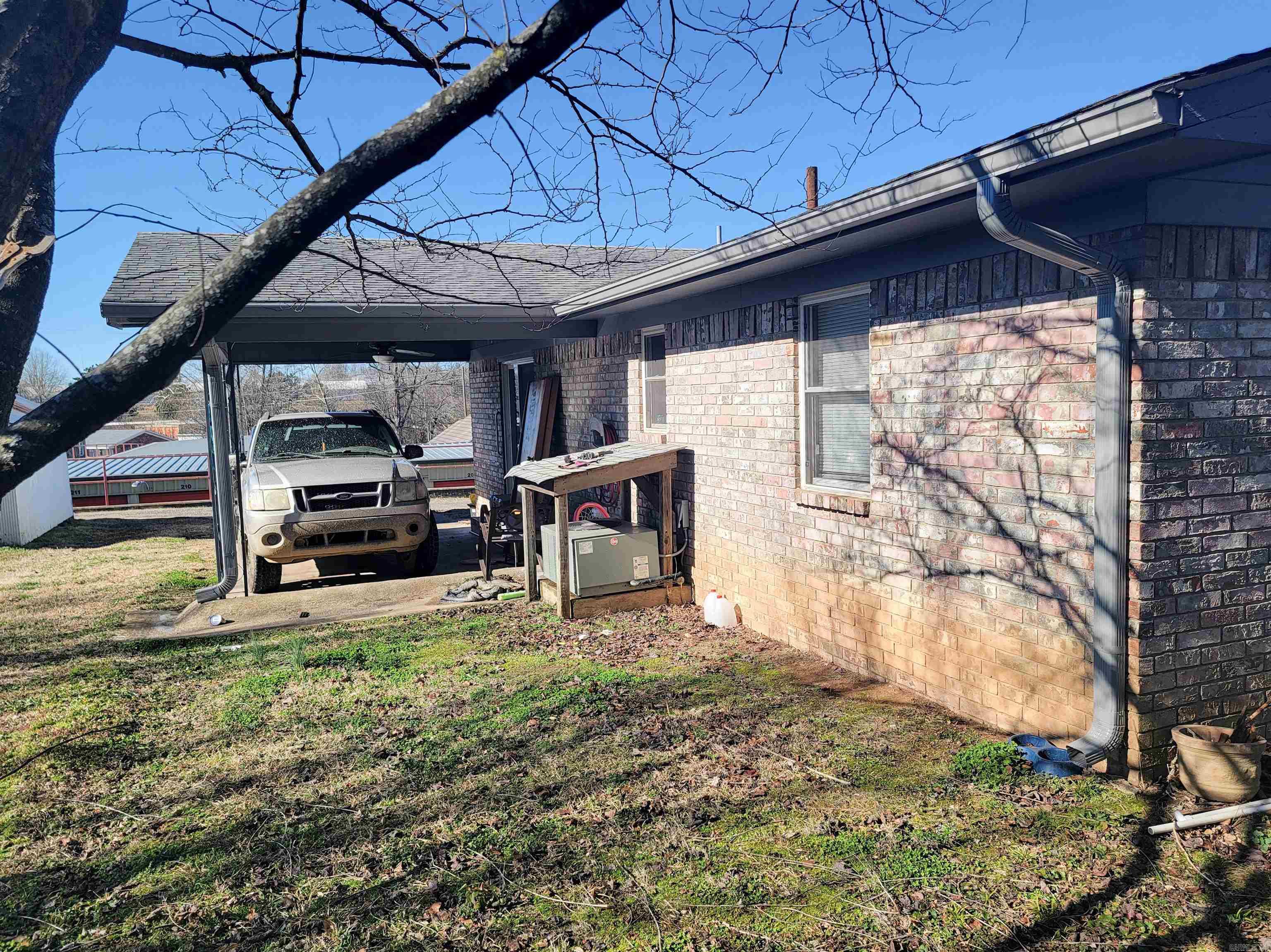 Mena Original - Residential