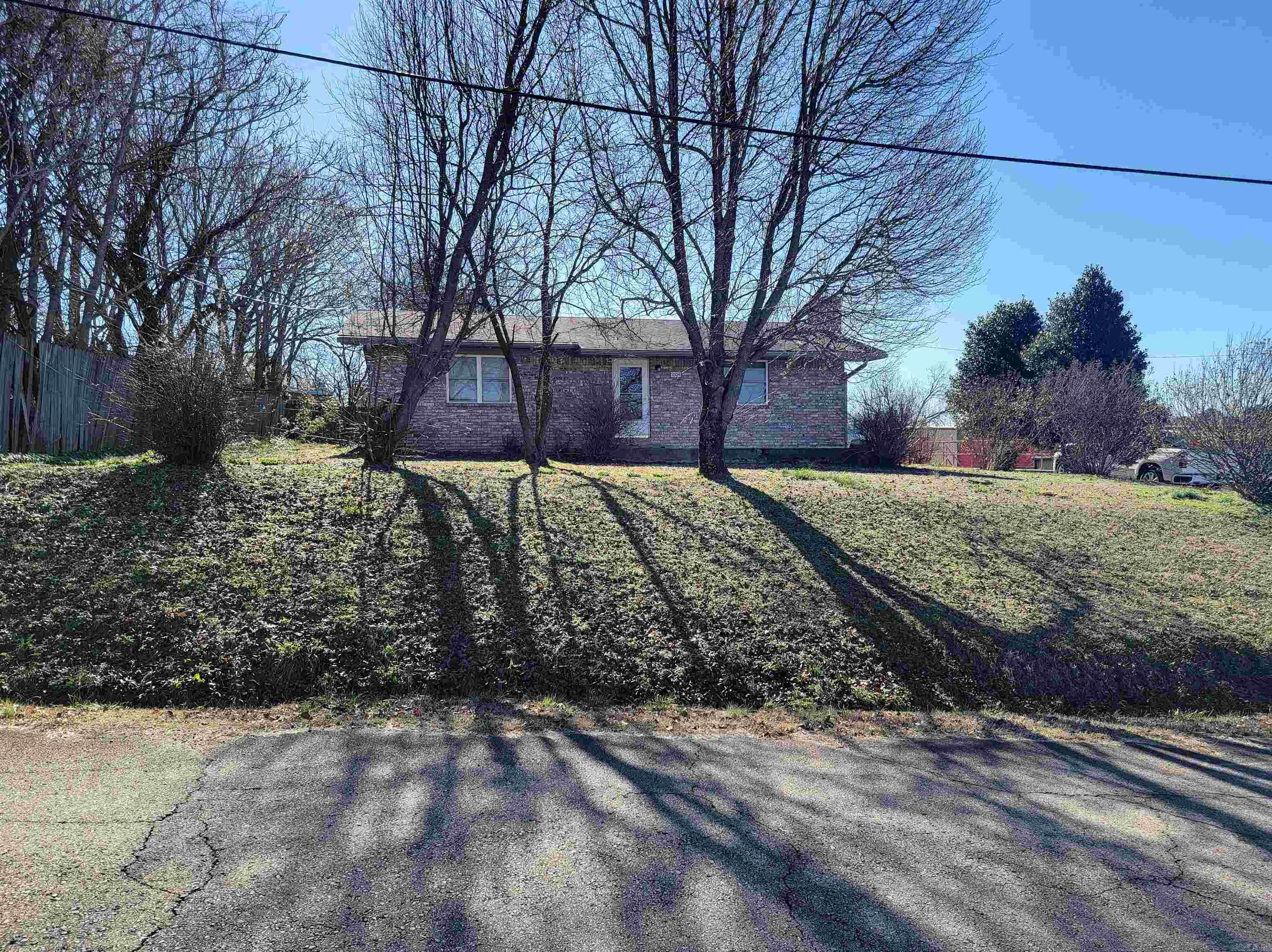 Mena Original - Residential