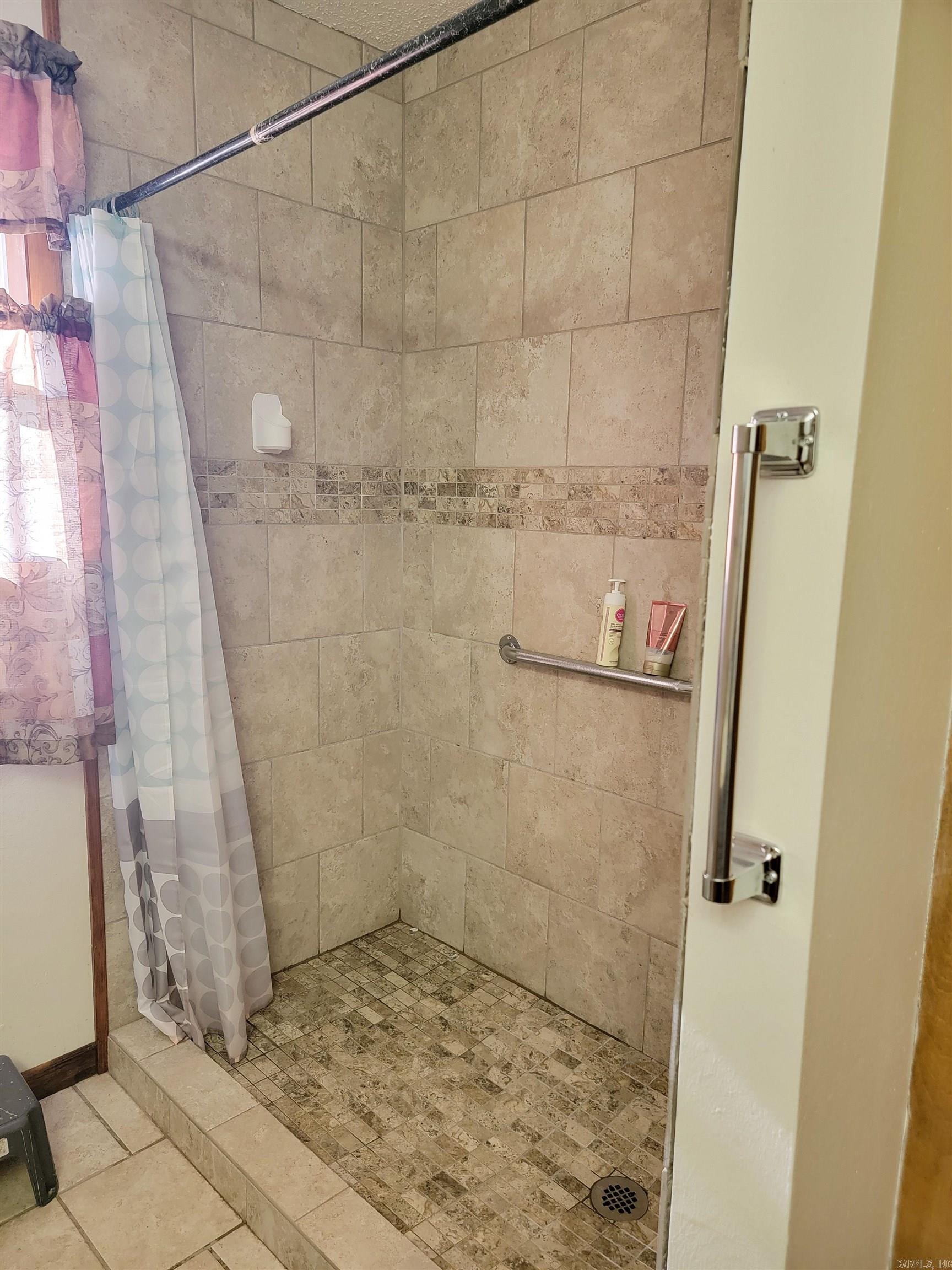 Mena Original - Residential