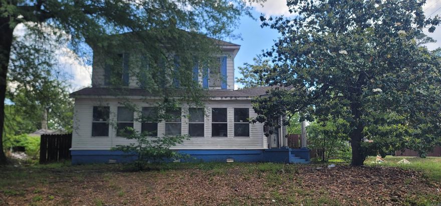 Unlock the potential of this 2,970 sq. ft. single-family home, built in 1914, in Pine Bluff, Arkansas. This multi-level property offers 3 bedrooms and 2 bathrooms, making it an attractive option for rental income or resale. This property presents an excellent opportunity for investors seeking long-term appreciation or steady rental income in a growing market. Whether you're looking to renovate, flip or add to your rental portfolio, 1902 S Laurel St is a promising asset. This house is being sold AS IS. With.