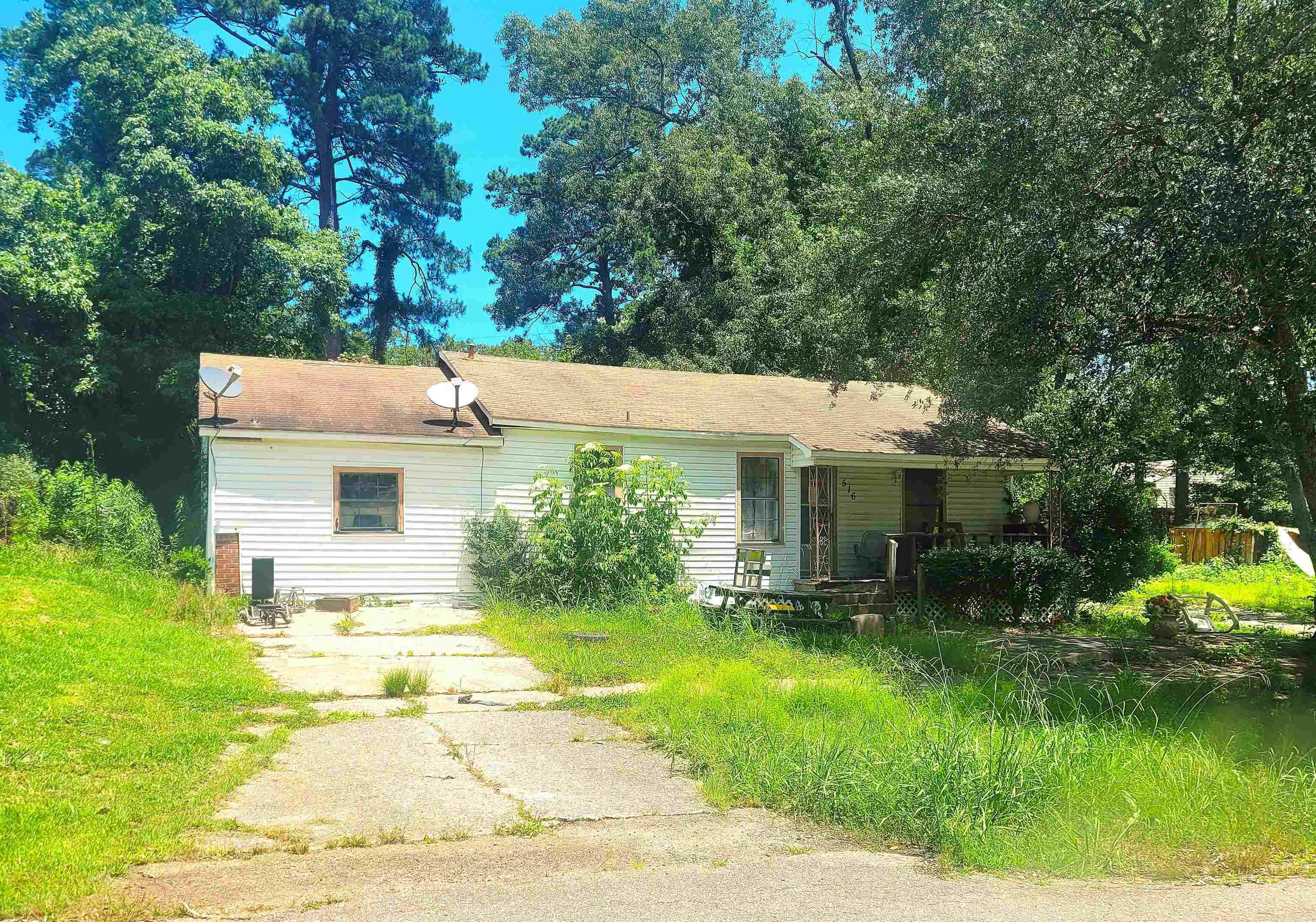 This home is looking for a new owner. Said property is being sold as is where is with all faults. Give David a call at 870-314-1658 or Century 21 United at 870-314-1658