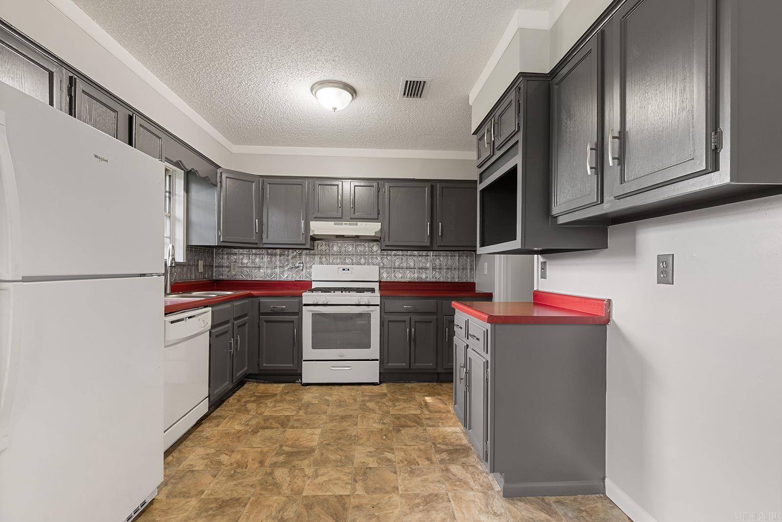 ELKHART - Residential