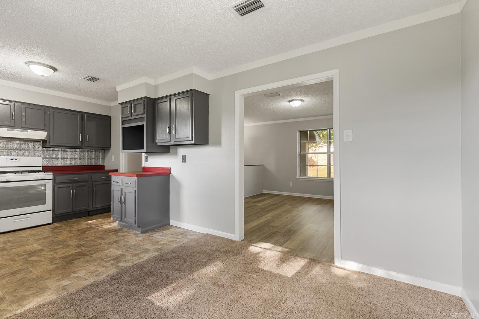 ELKHART - Residential