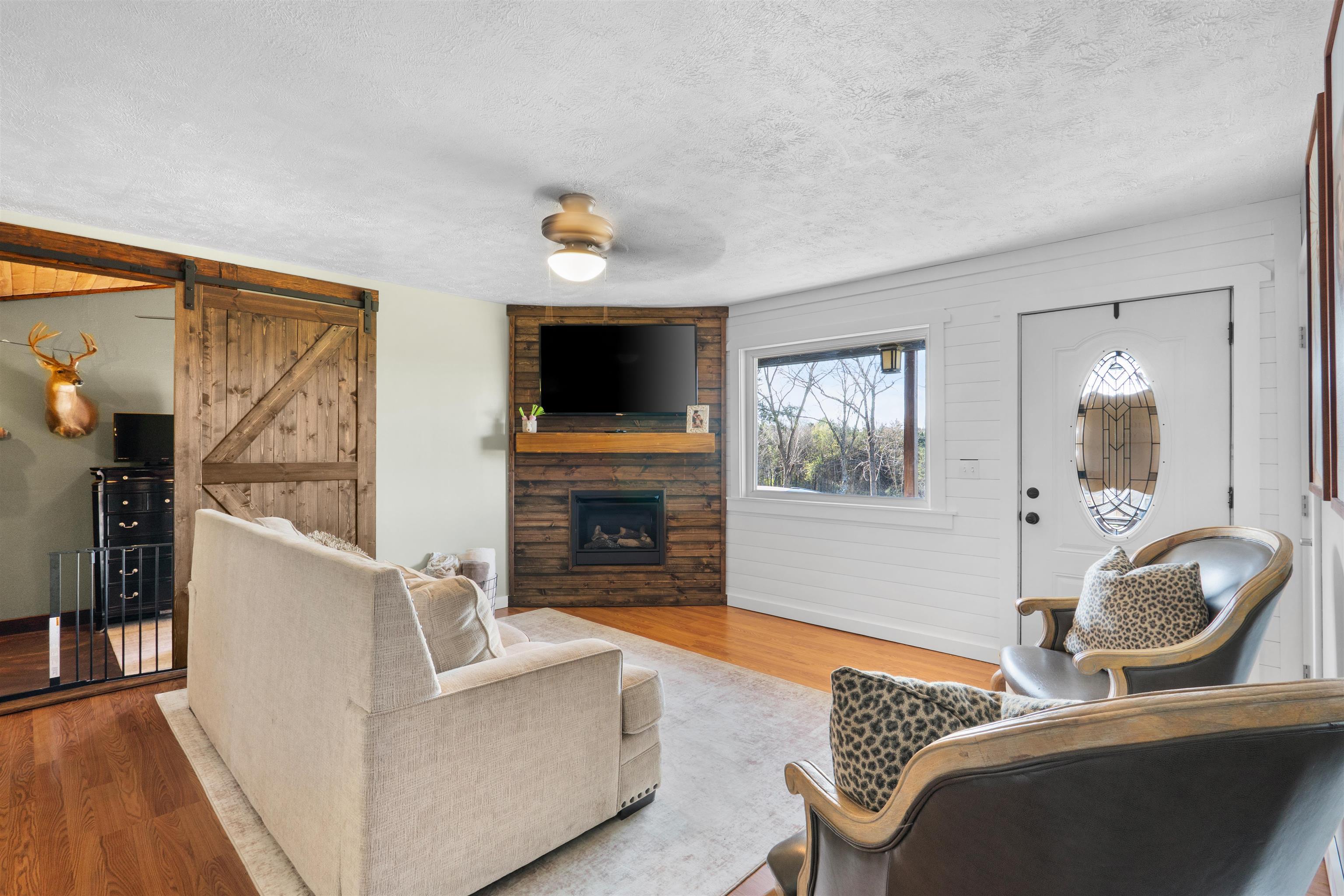 FAIRVIEW ACRES - Residential