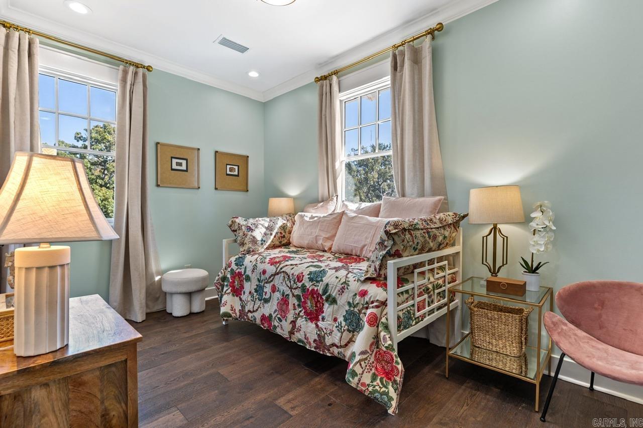 AUTEN & MOSS - Residential