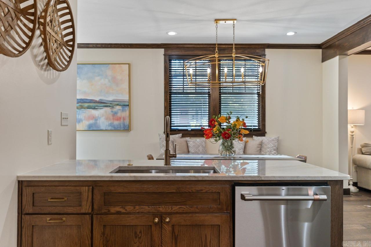 AUTEN & MOSS - Residential