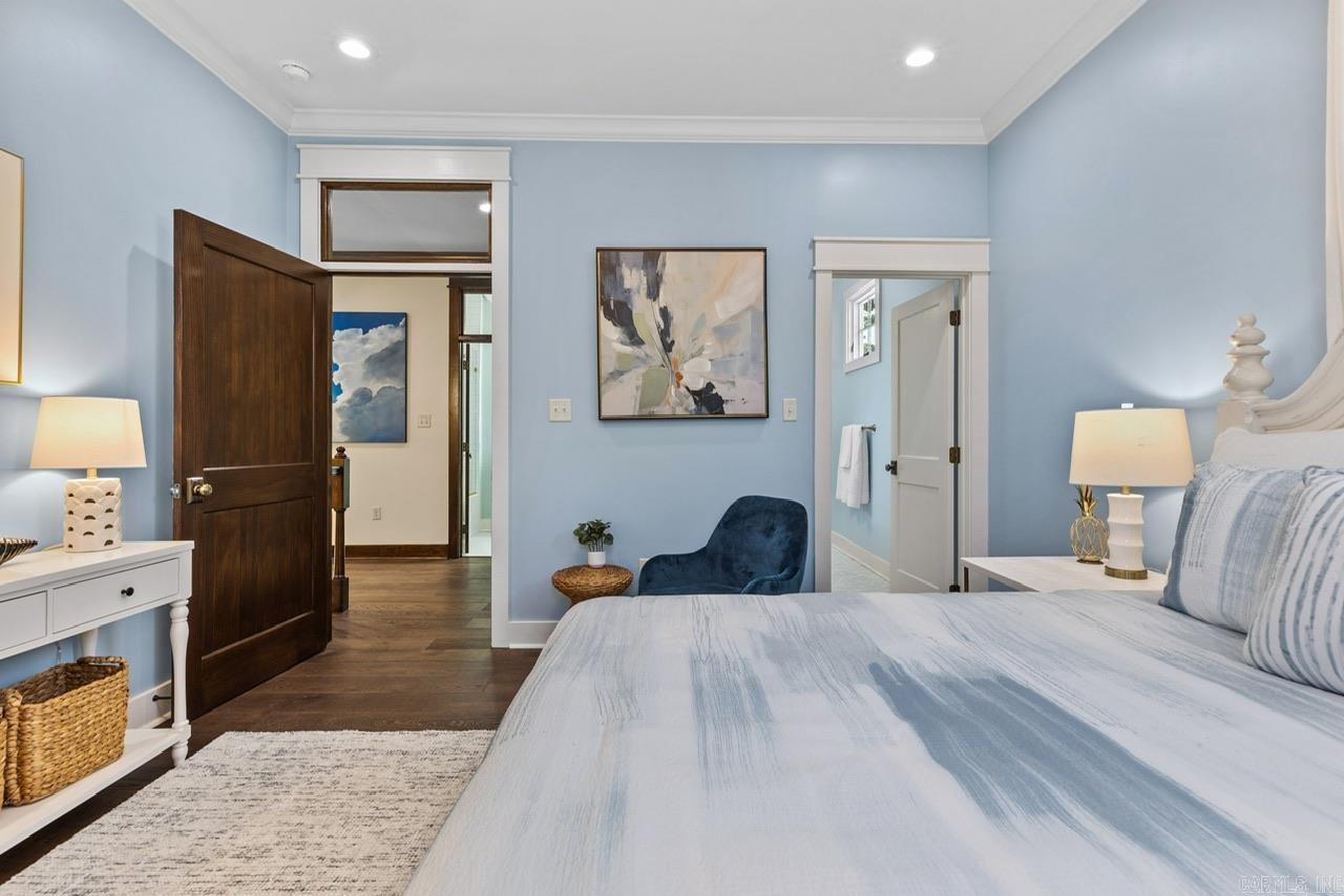 AUTEN & MOSS - Residential