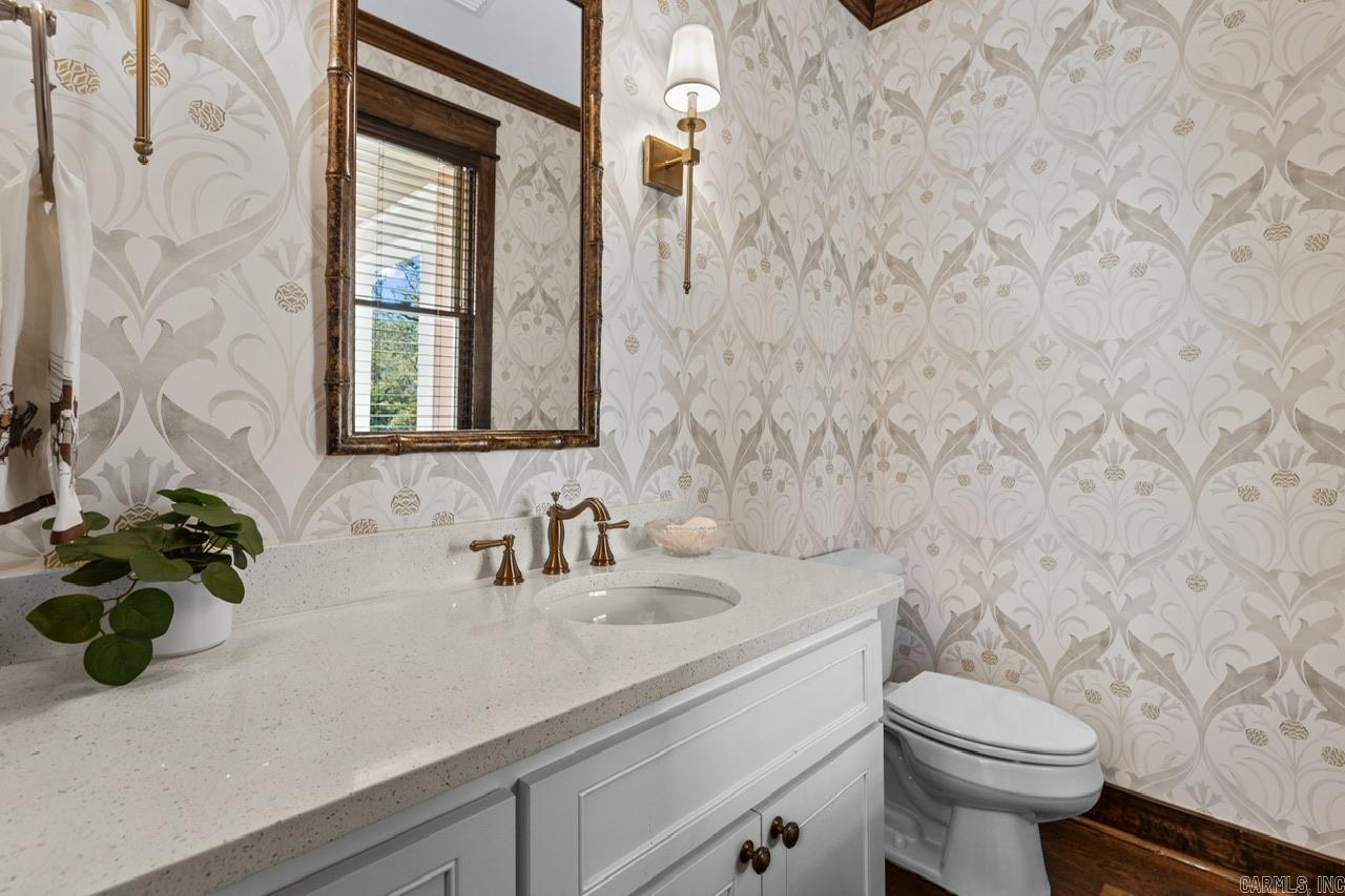 AUTEN & MOSS - Residential