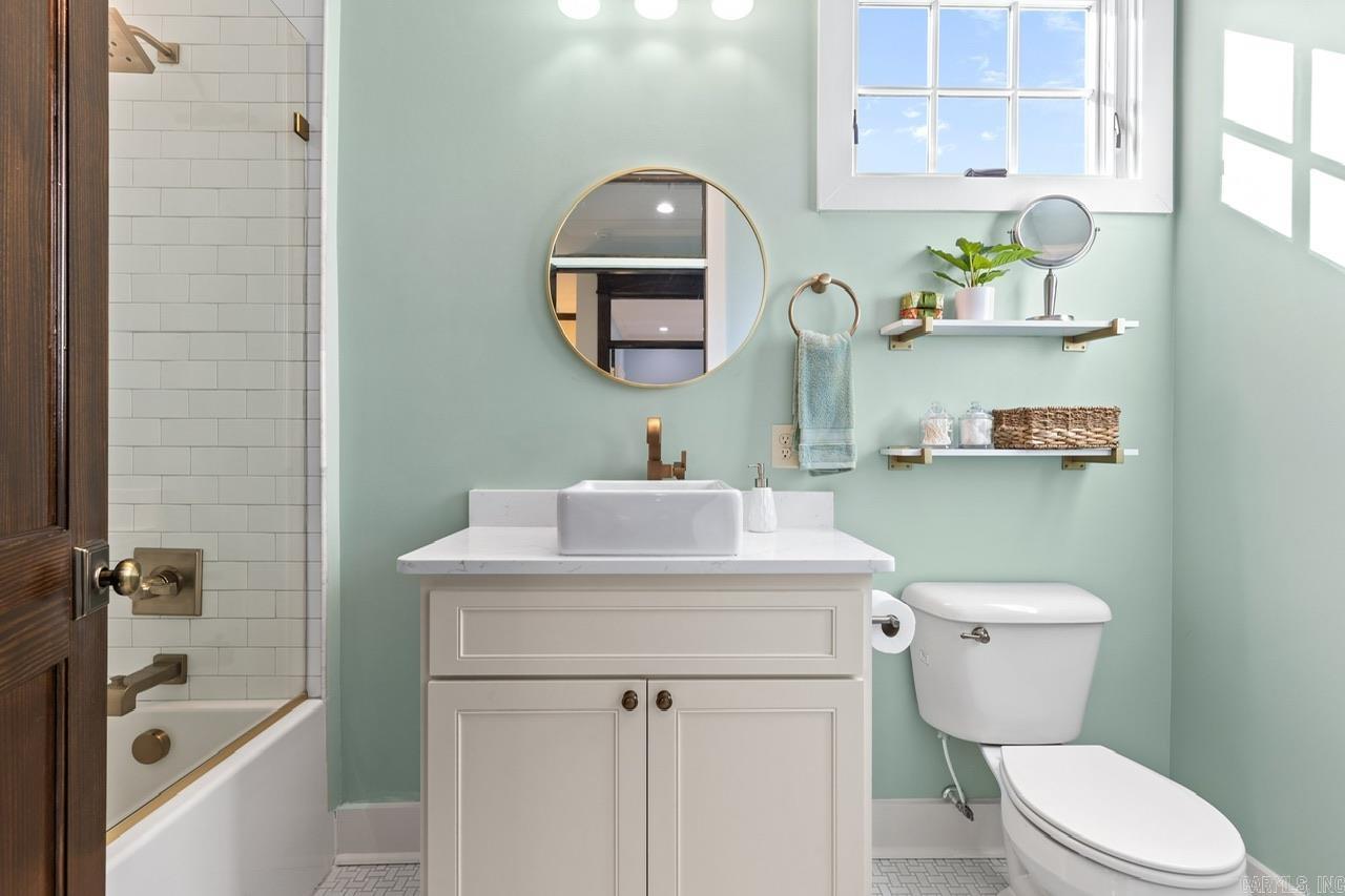 AUTEN & MOSS - Residential