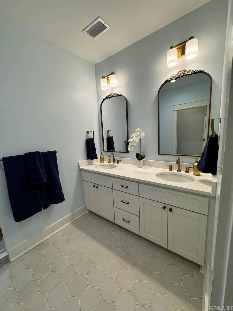 AUTEN & MOSS - Residential