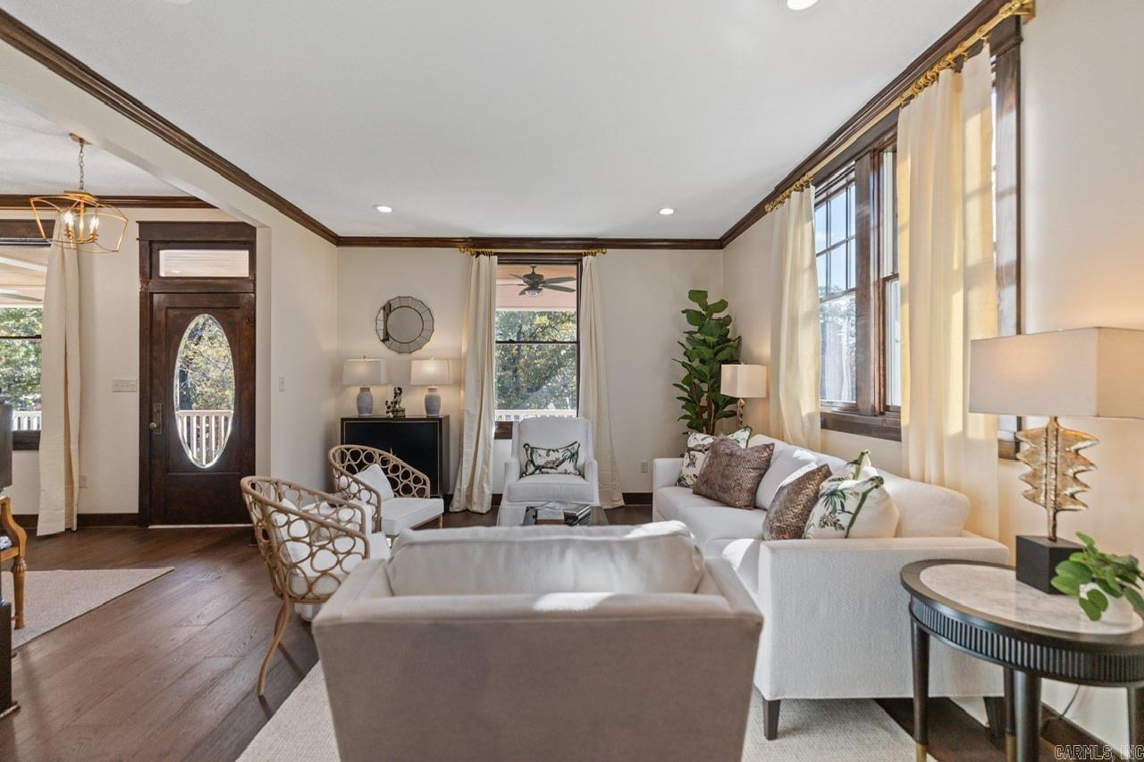 AUTEN & MOSS - Residential