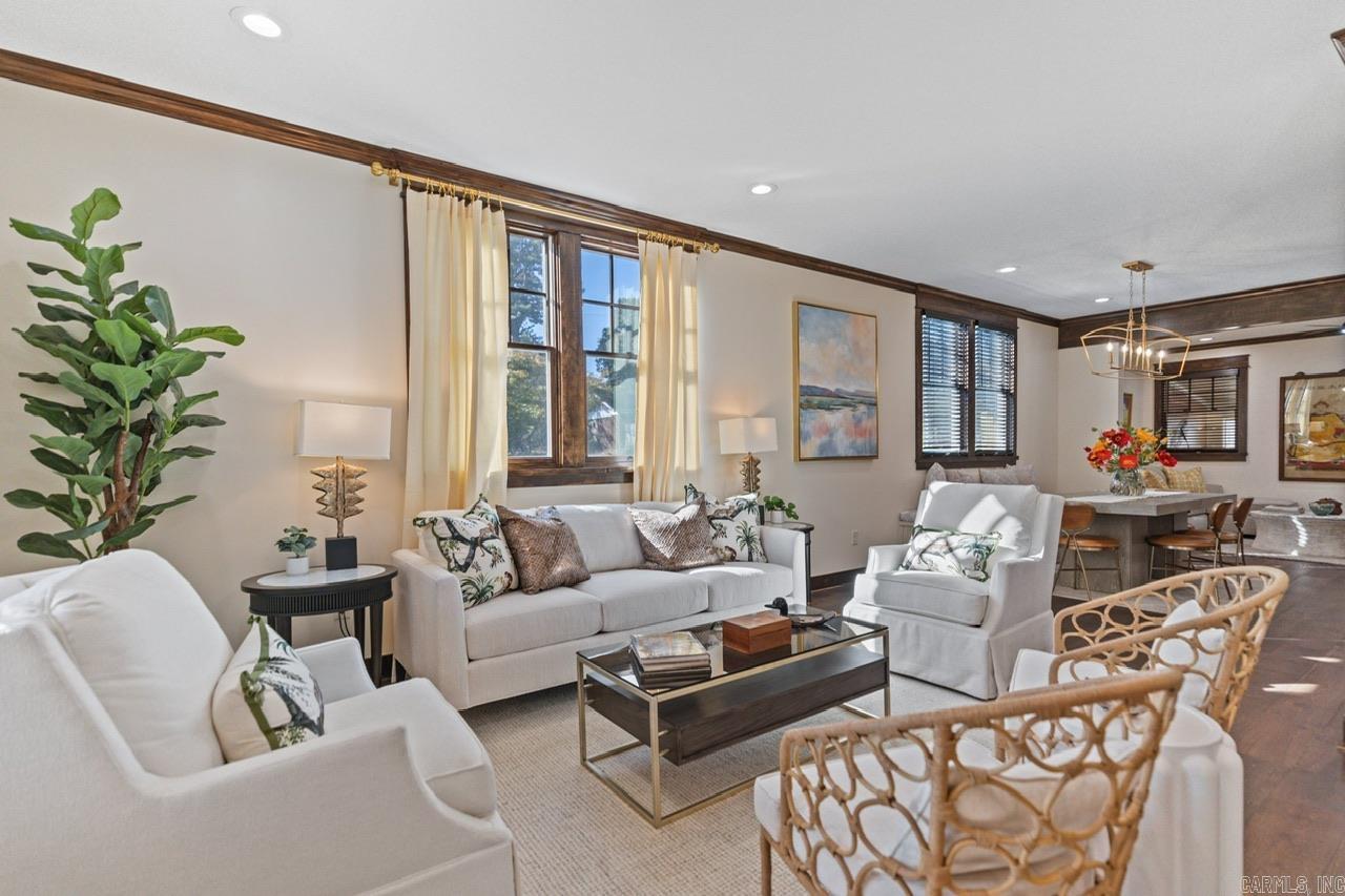 AUTEN & MOSS - Residential