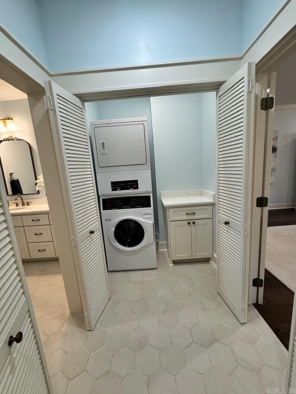 AUTEN & MOSS - Residential