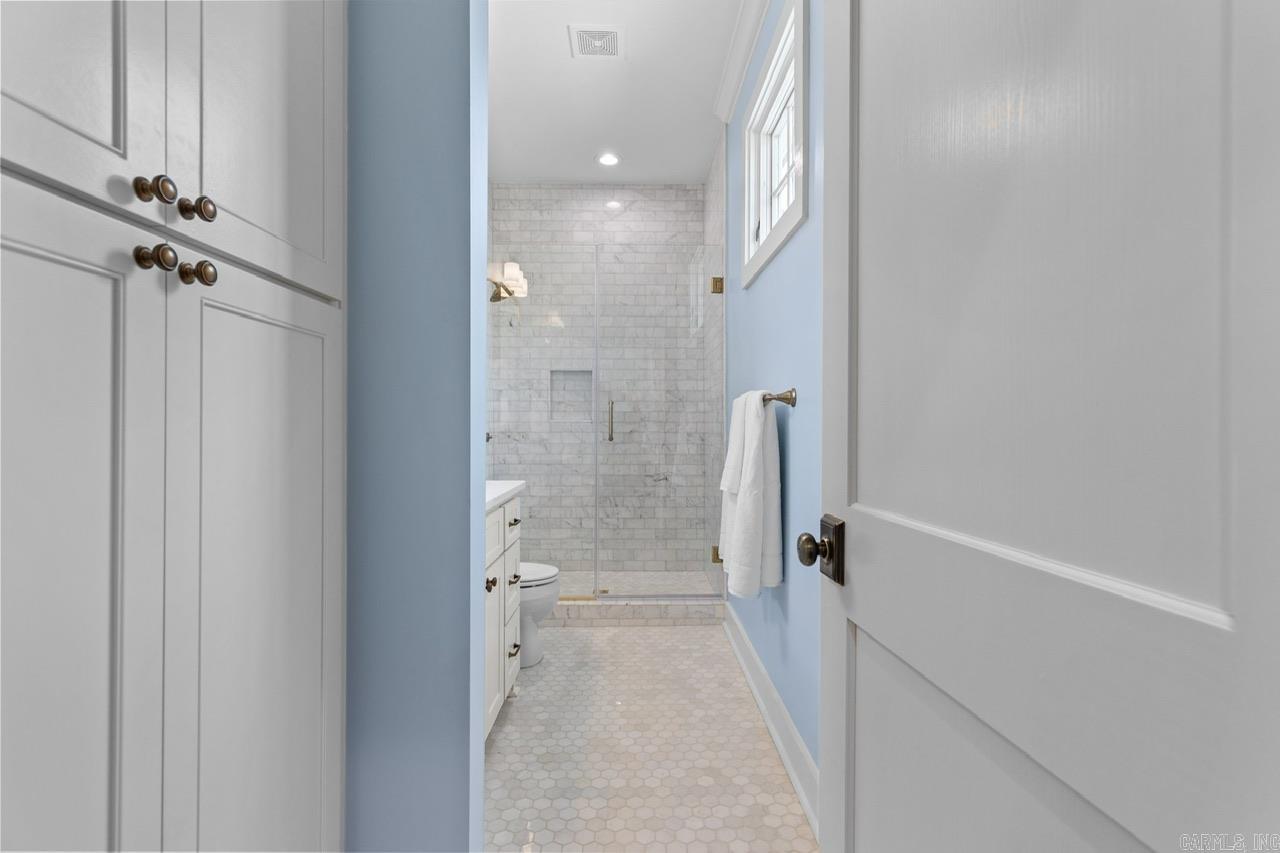 AUTEN & MOSS - Residential