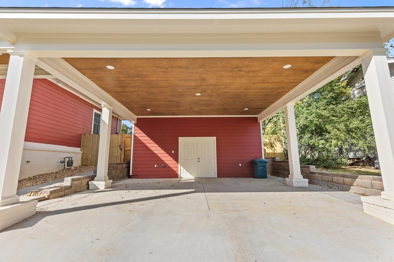 AUTEN & MOSS - Residential