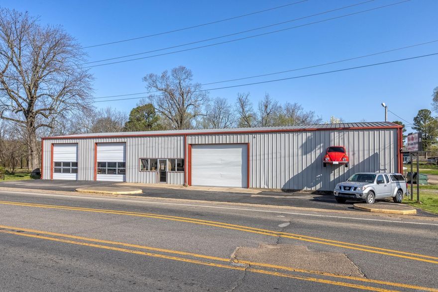 Located in Hempstead Co, Arkansas, this fully operational and profitable auto glass repair and body shop presents an excellent investment opportunity. The business operates out of a newer building offering over 4,000 square feet of space, equipped with lifts and all the tools necessary to continue running a successful glass repair operation. Just across the way sits an additional building with over 8,000 square feet, featuring paint booths, a fenced-in area, and endless potential for expansion or additional services. Whether you're an established operator looking to grow or an entrepreneur seeking a turnkey business with solid income potential, this property offers the ideal setup in a convenient location.