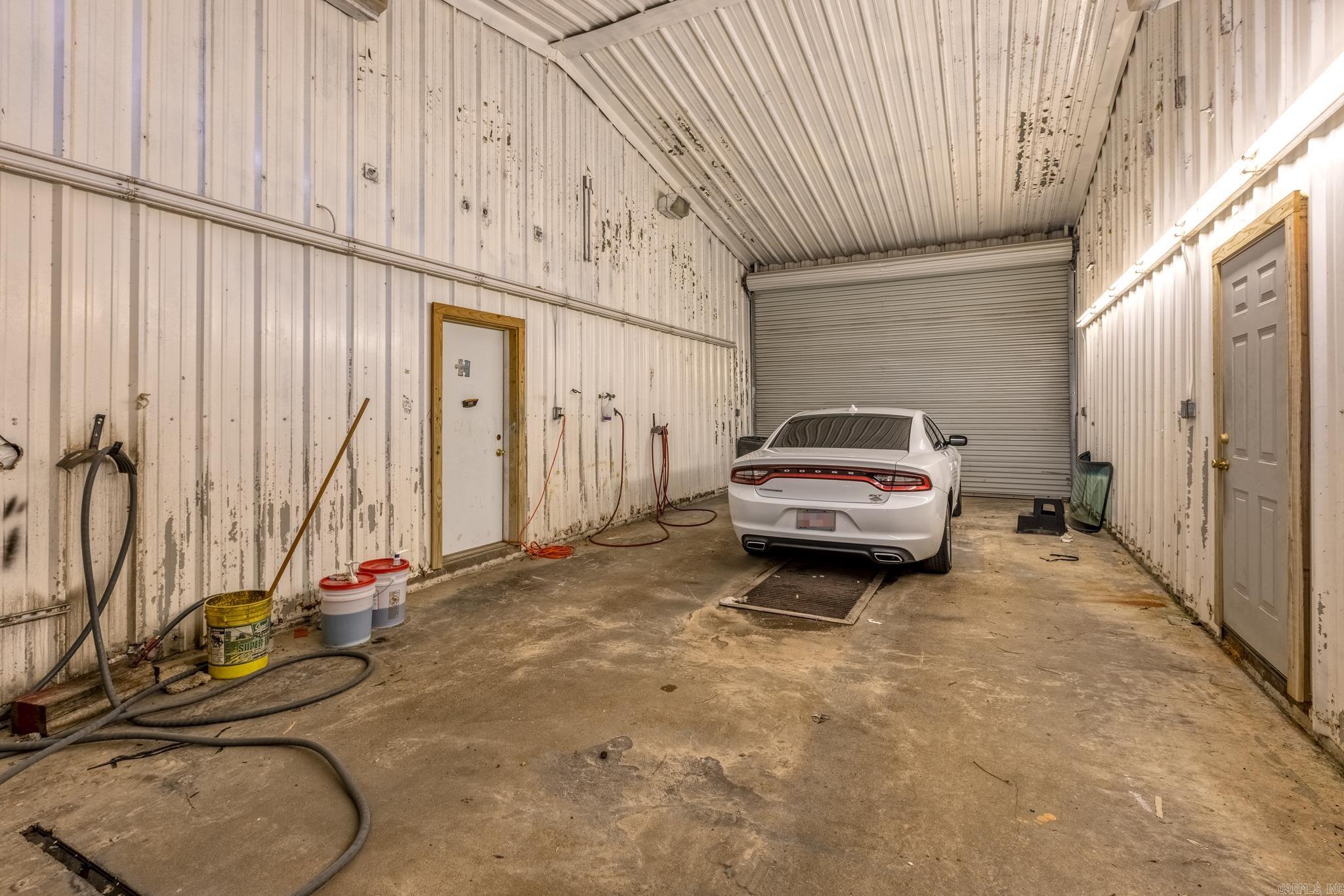 Wallis - Commercial Sale