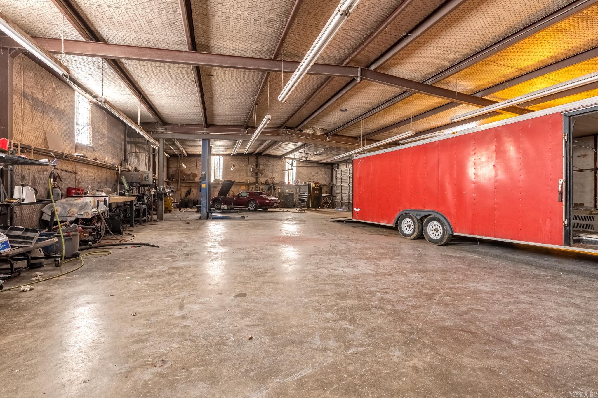 Wallis - Commercial Sale