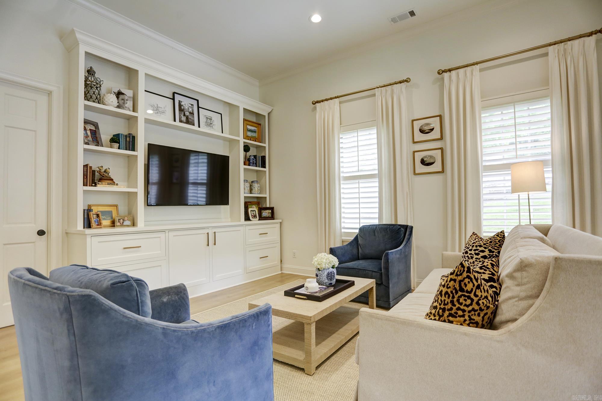 PLEASANT VALLEY - Residential