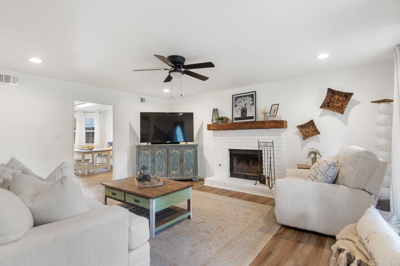 CARYWOOD - Residential