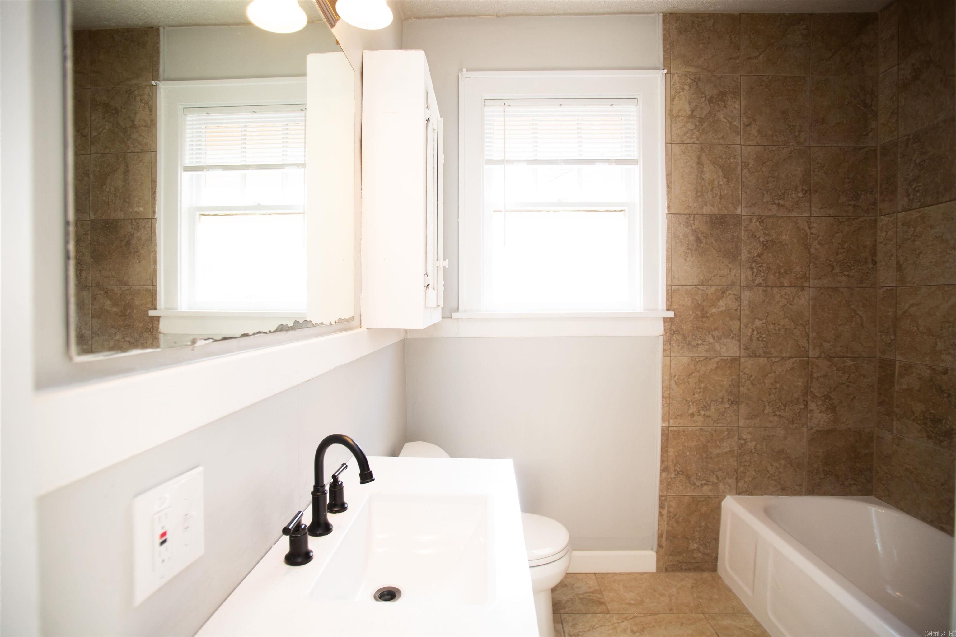 Kahn - Residential Lease