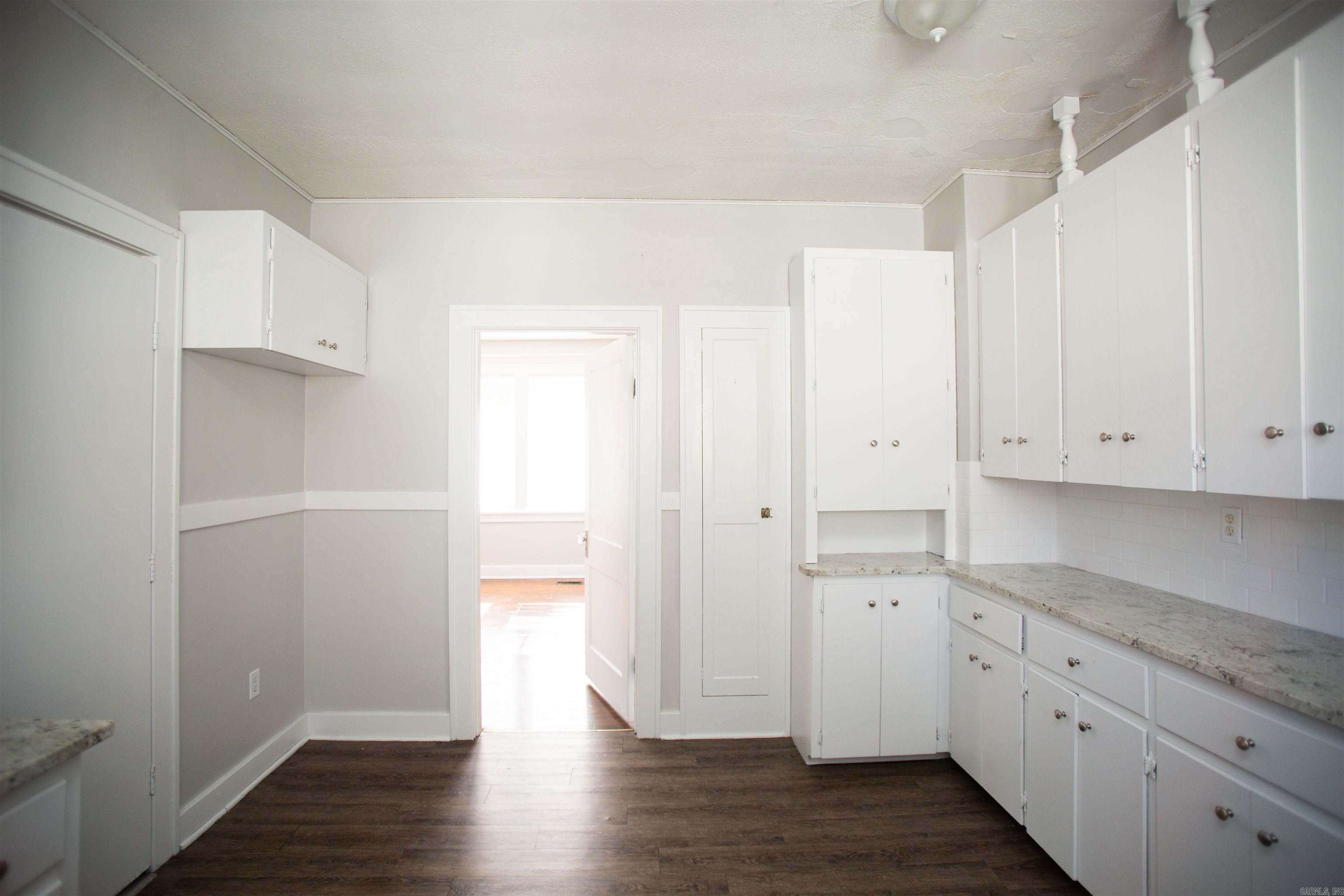 Kahn - Residential Lease