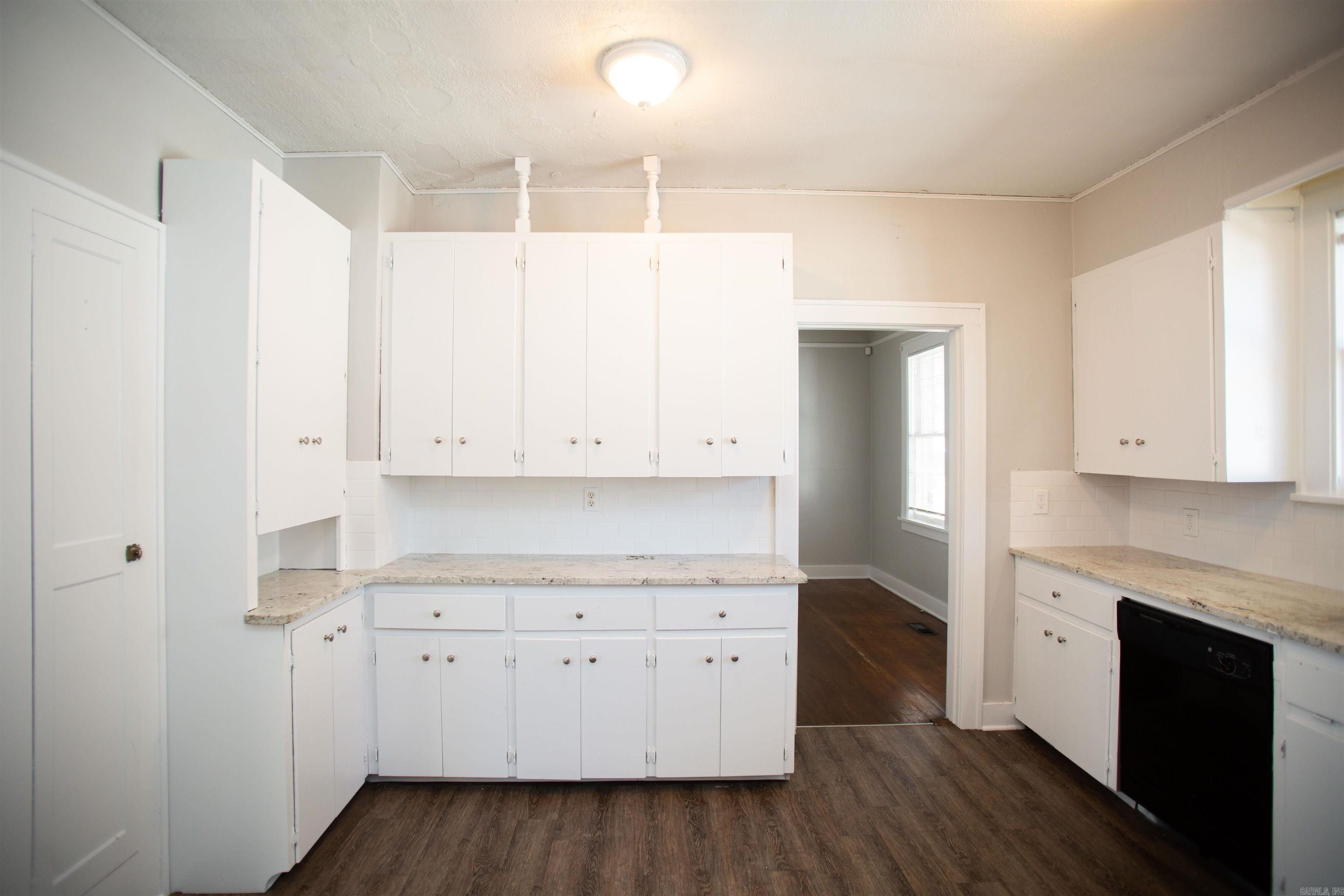 Kahn - Residential Lease