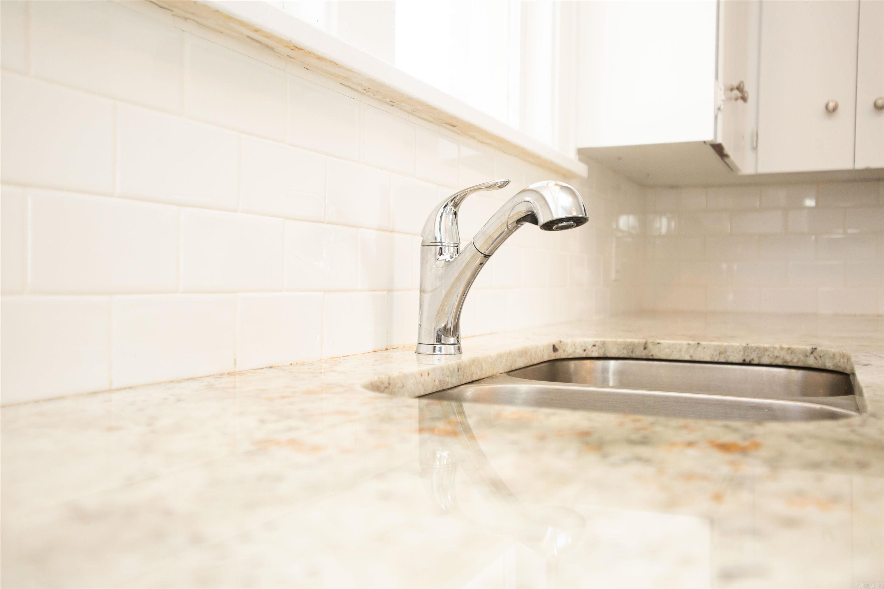 Kahn - Residential Lease