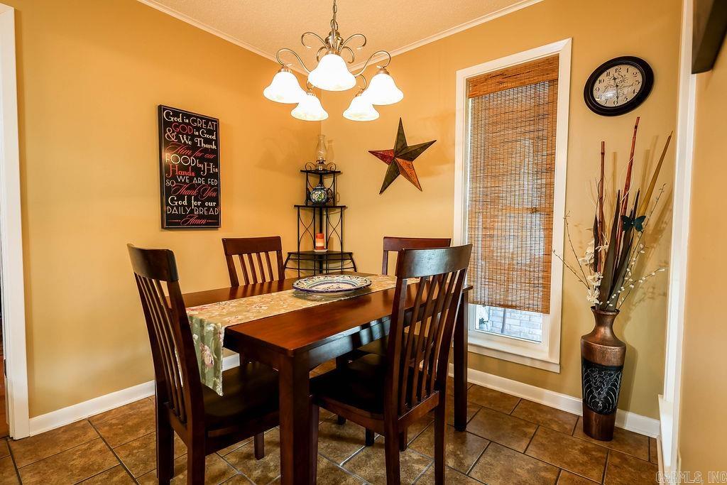 WOODLAND HILLS - Residential