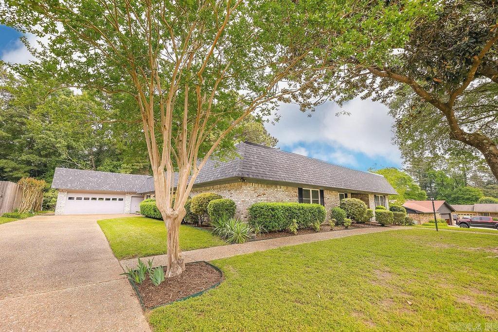 WOODLAND HILLS - Residential