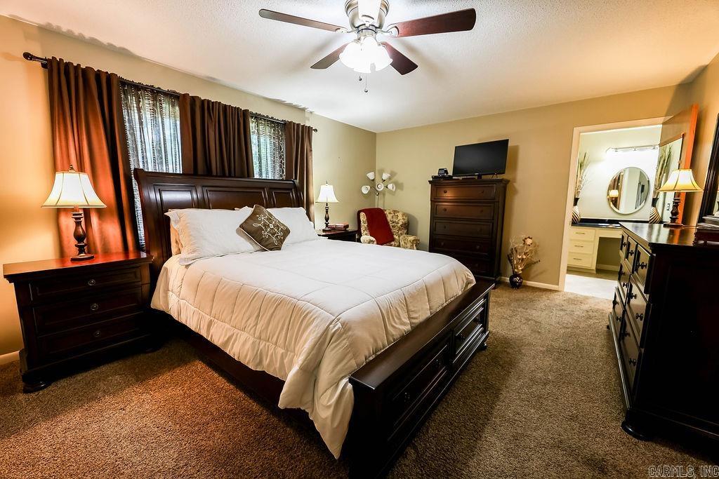 WOODLAND HILLS - Residential