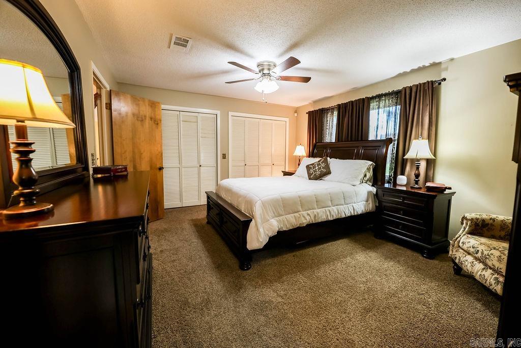 WOODLAND HILLS - Residential