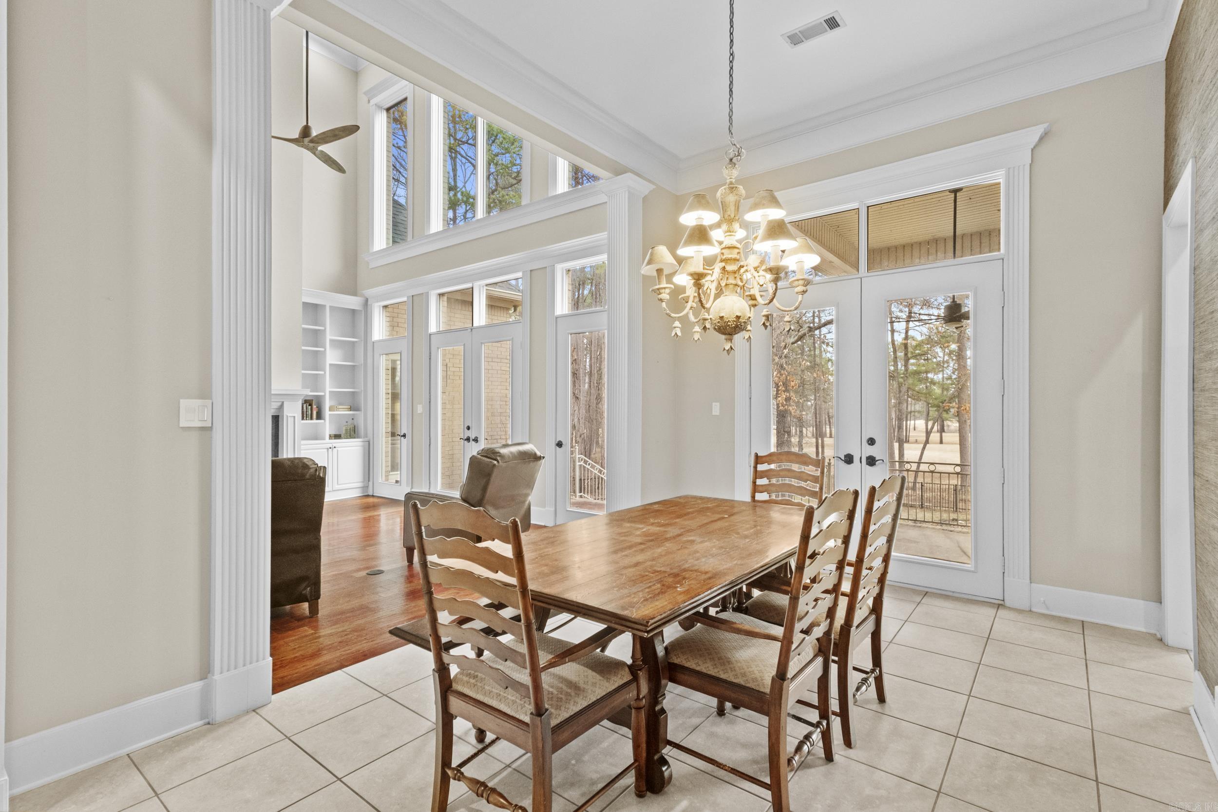 COUNTRY CLUB OF ARK THE - Residential